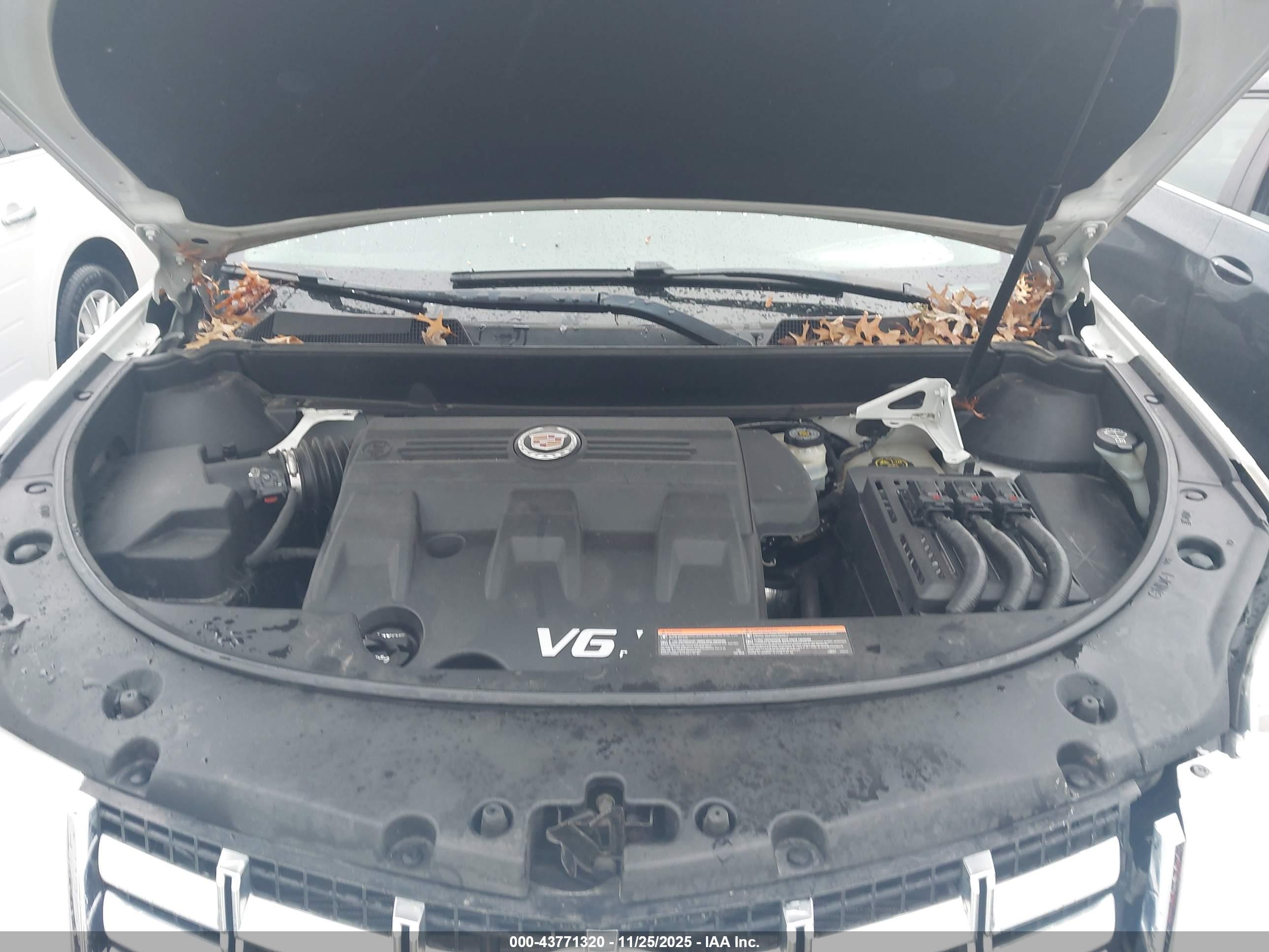 CADILLAC SRX image 10