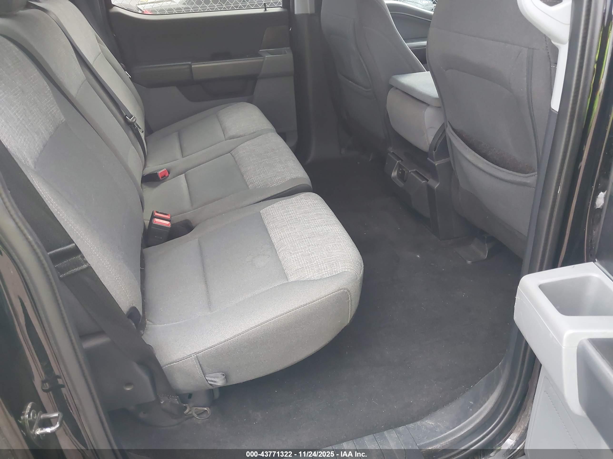 FORD F-150 image 8