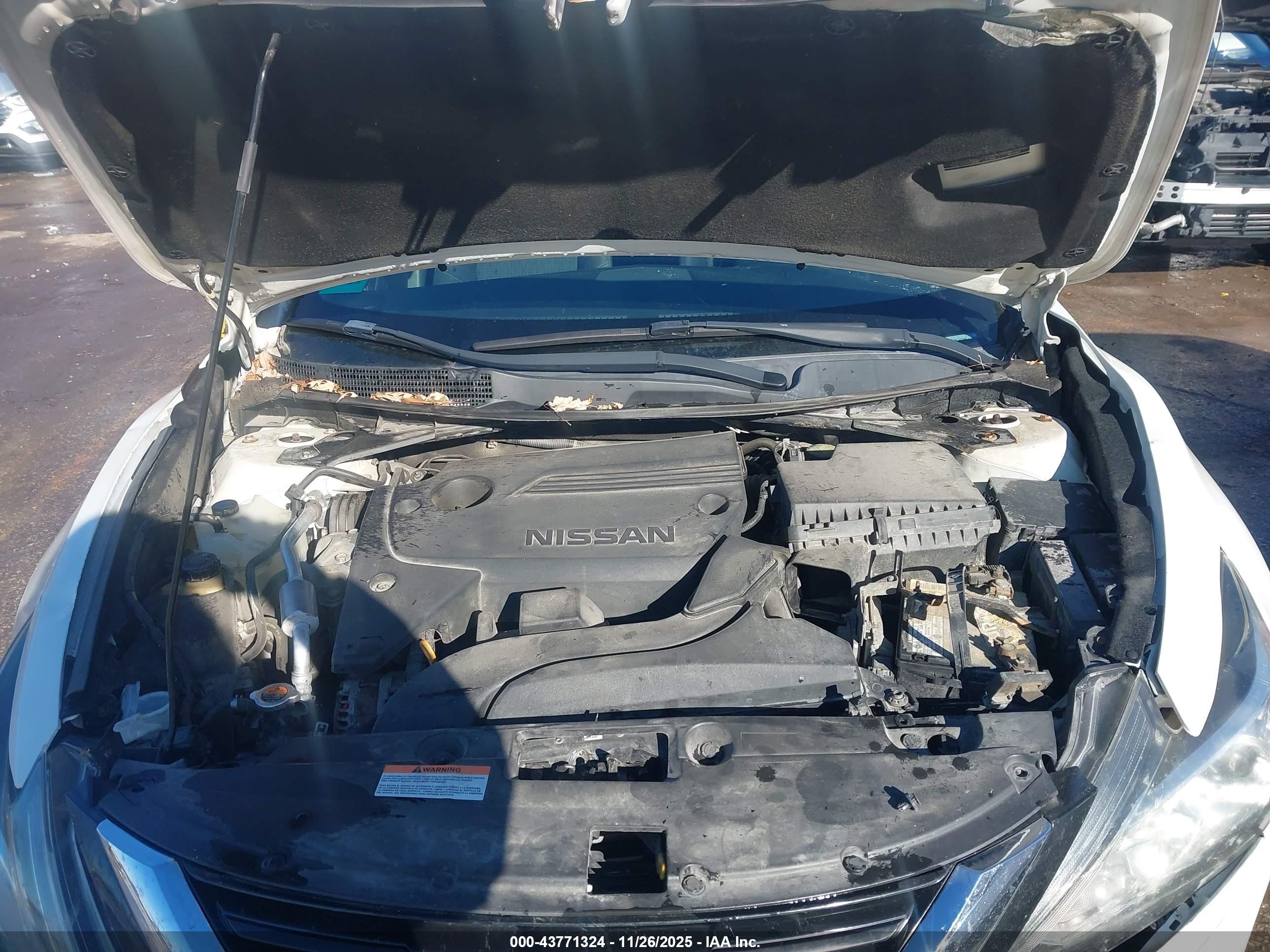 NISSAN ALTIMA image 10