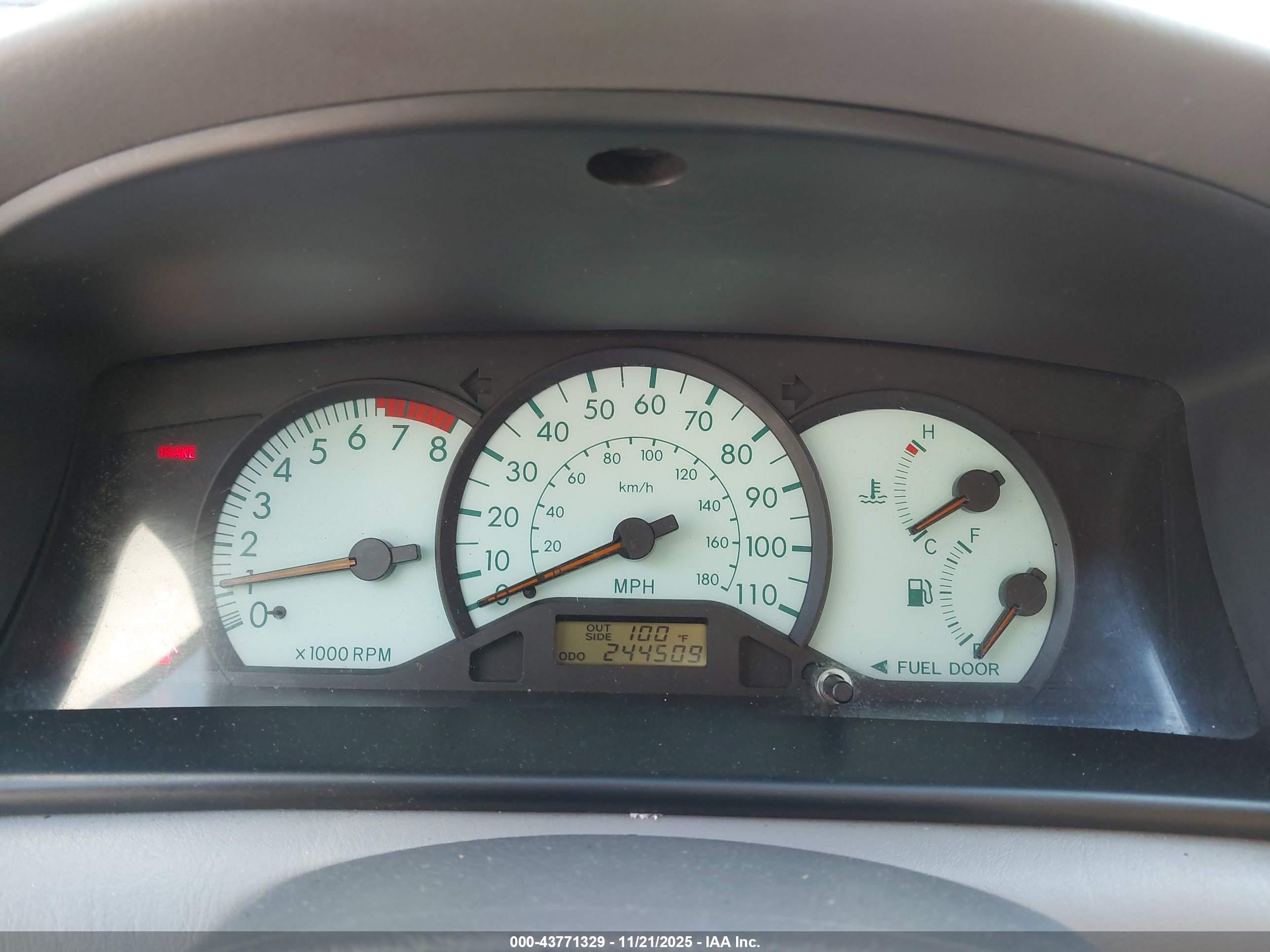TOYOTA COROLLA image 7