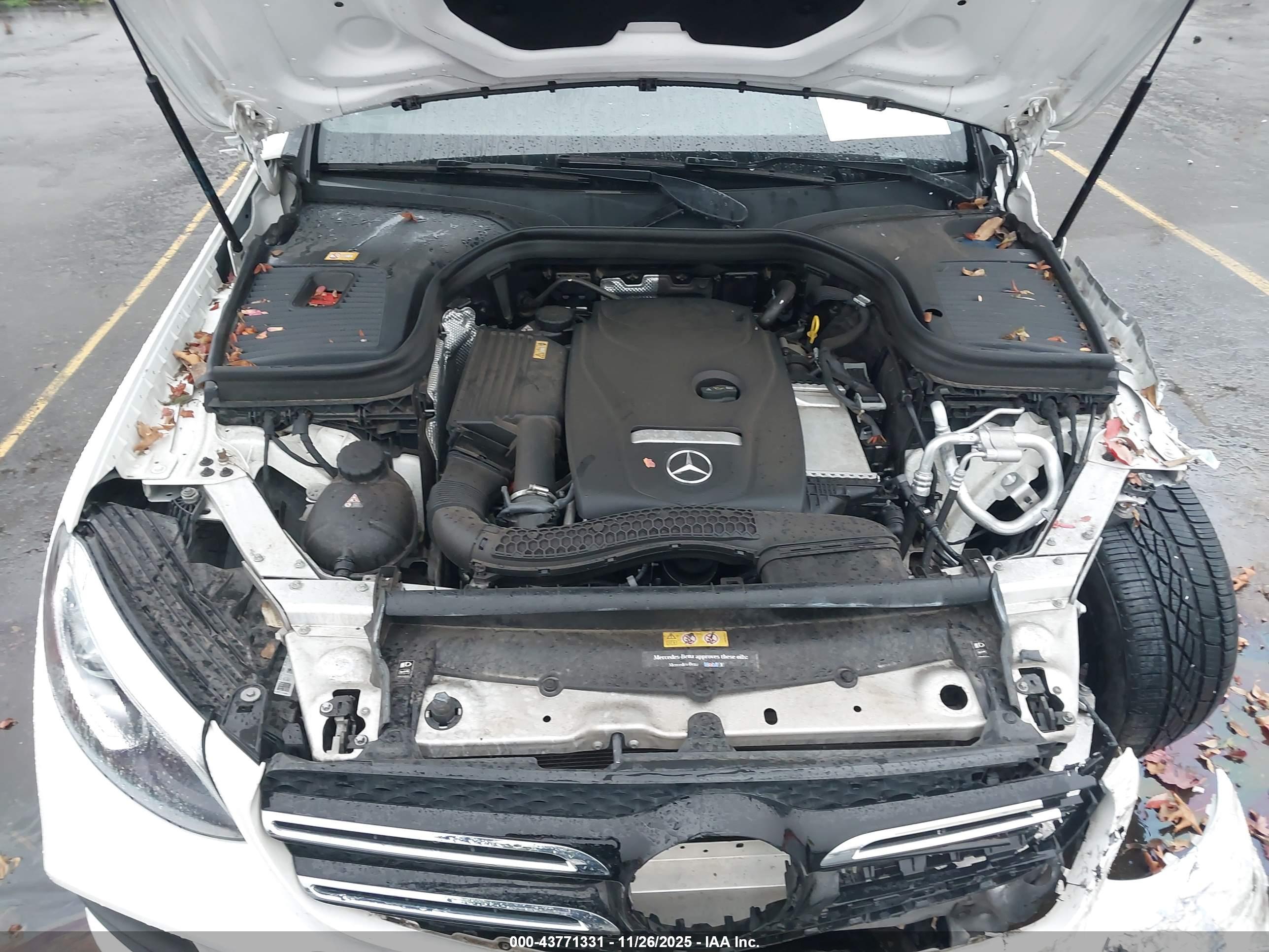 MERCEDES-BENZ GLC image 10