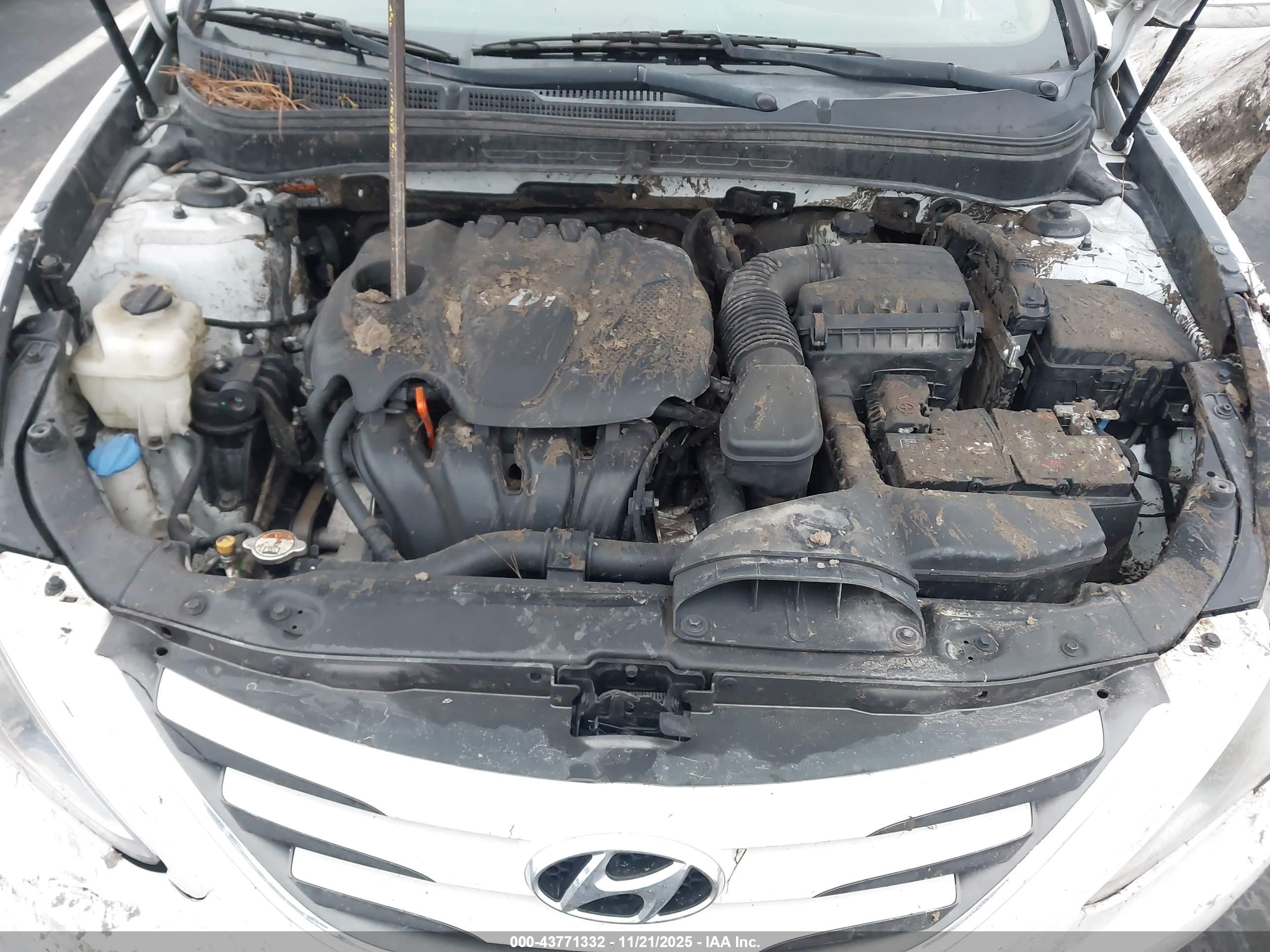 HYUNDAI SONATA image 10