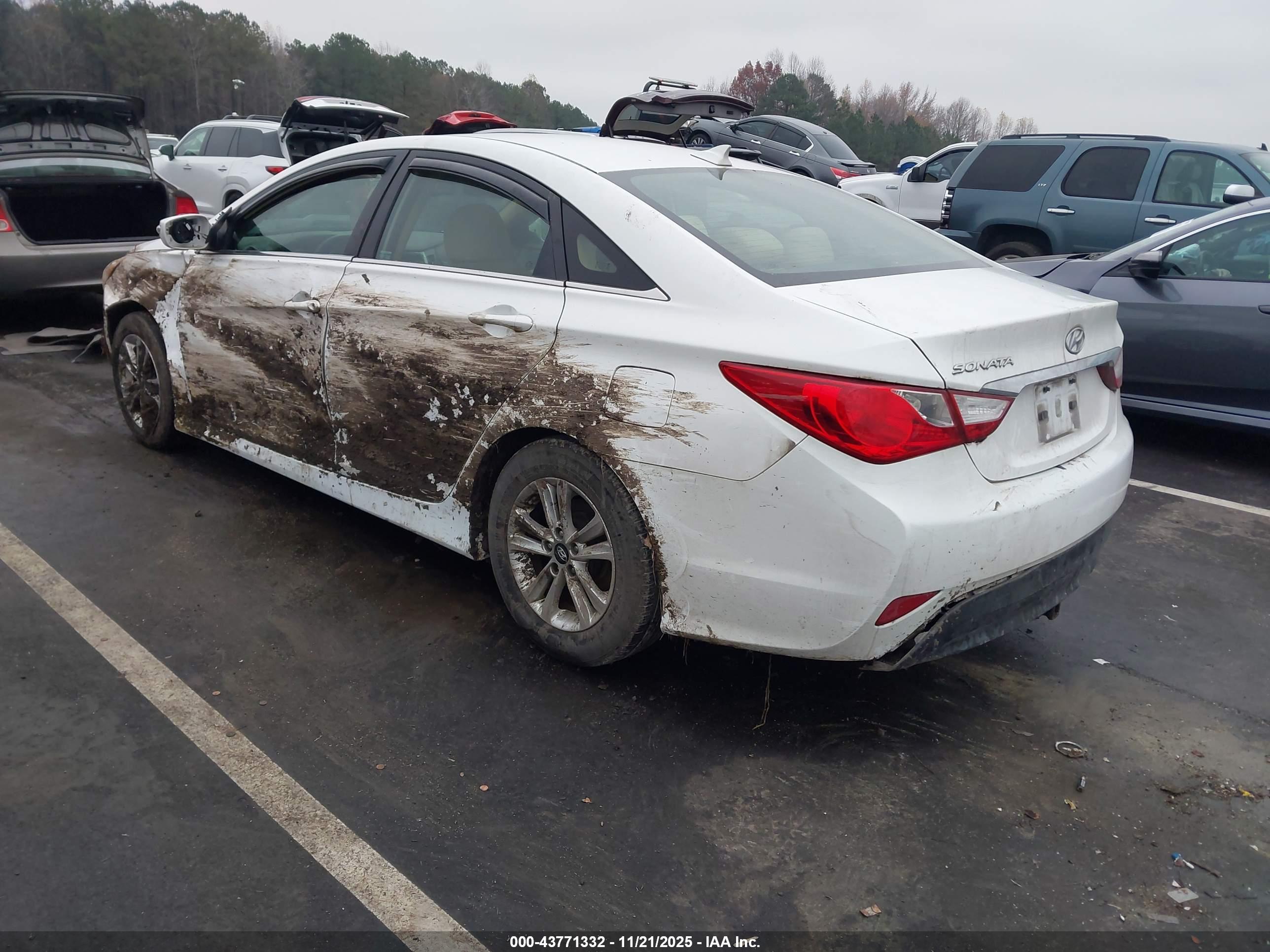 HYUNDAI SONATA image 3