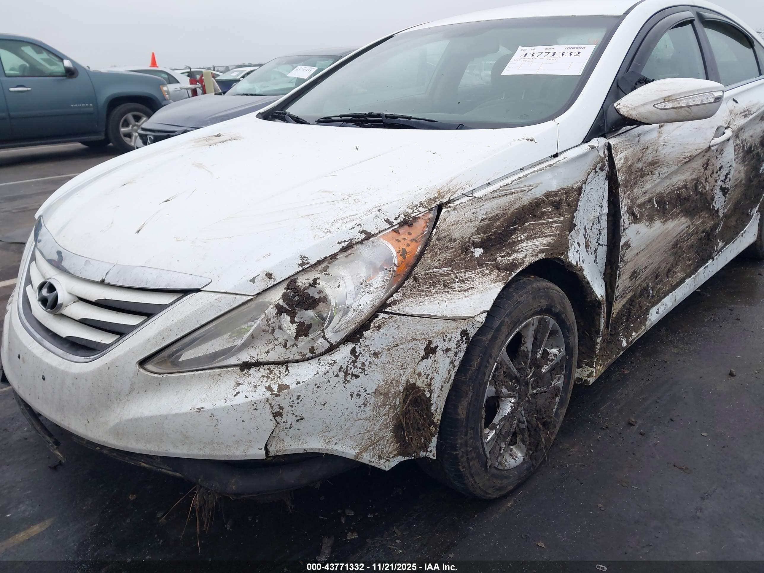HYUNDAI SONATA image 6