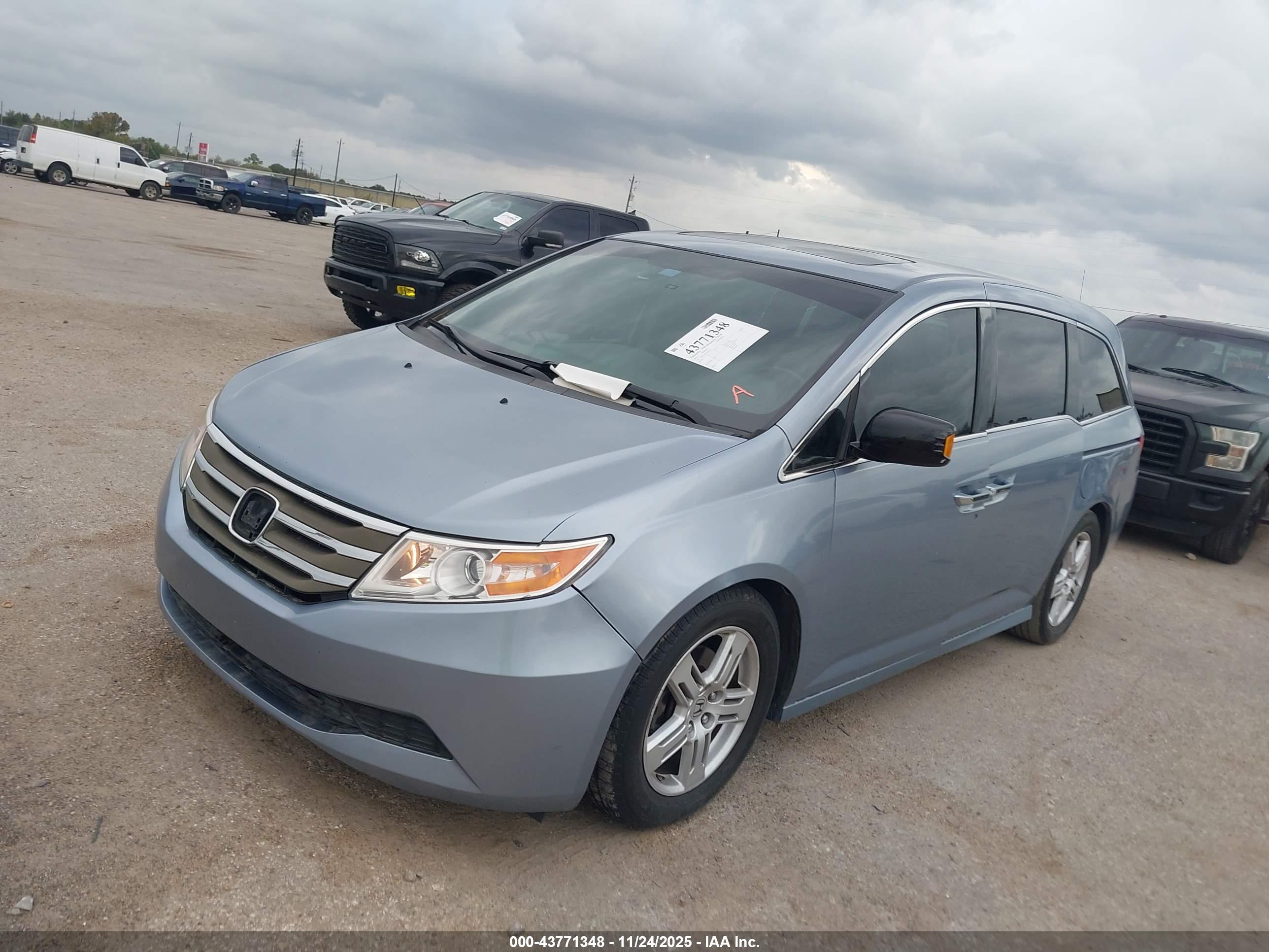 HONDA ODYSSEY image 2