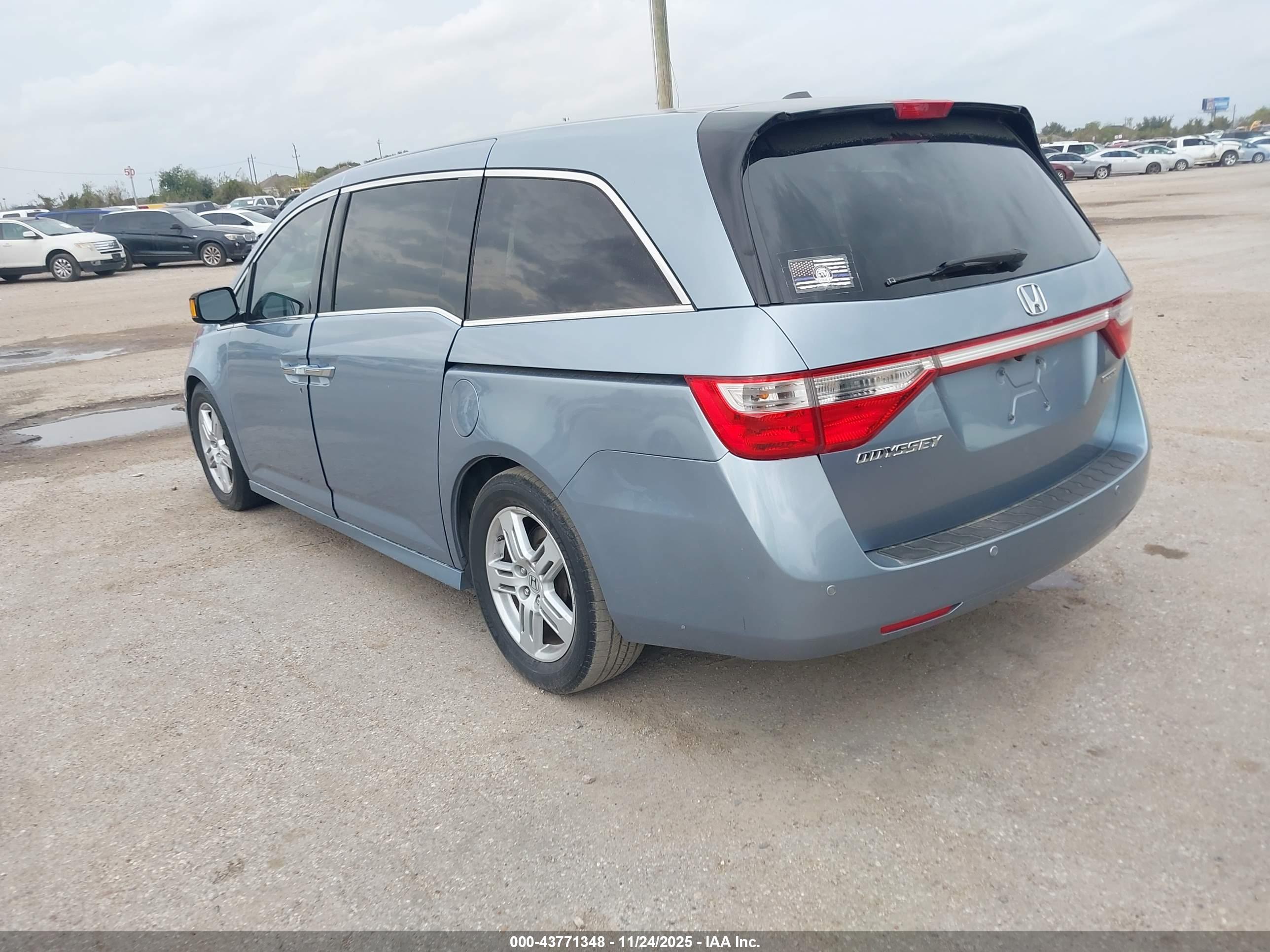 HONDA ODYSSEY image 3