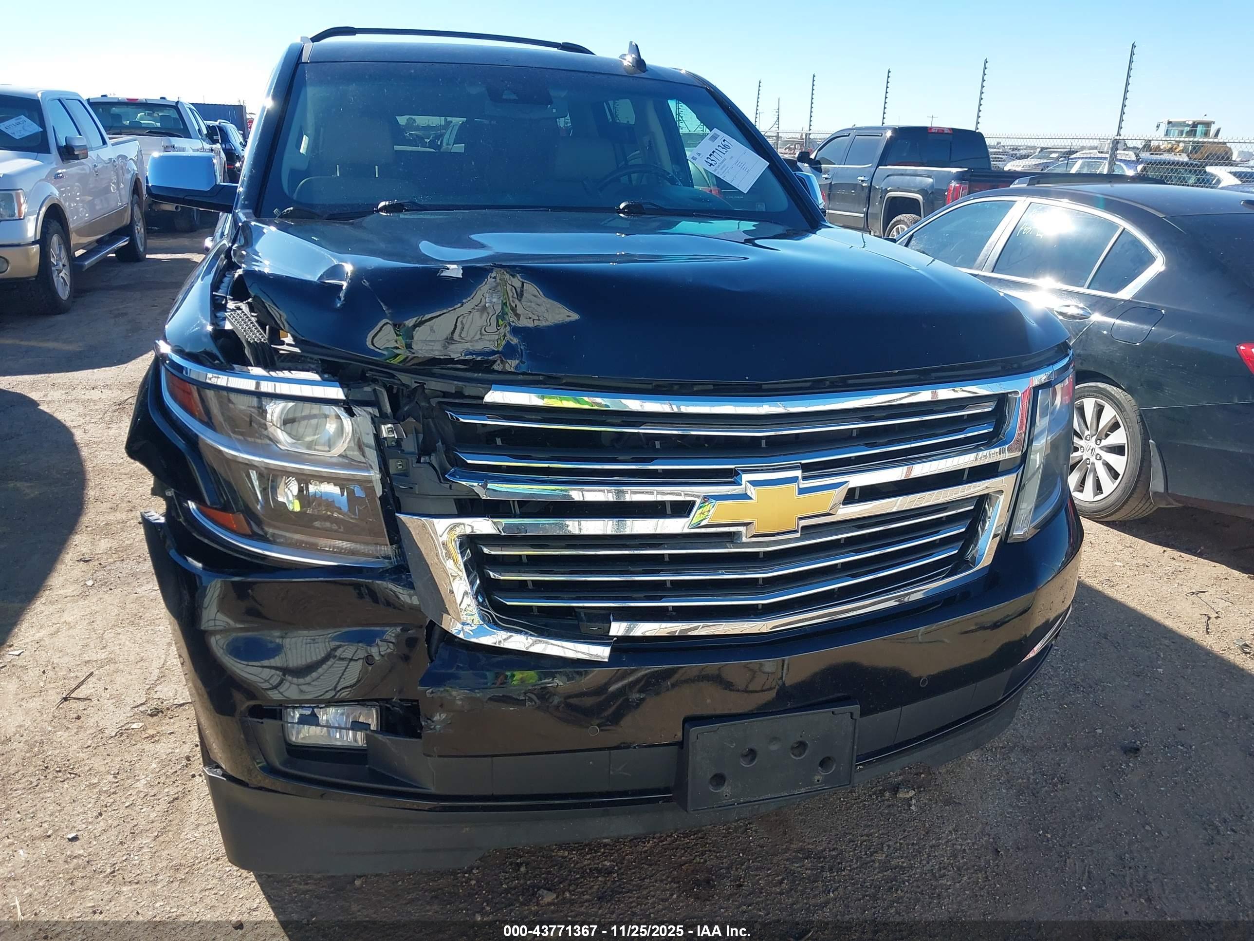 CHEVROLET TAHOE image 6