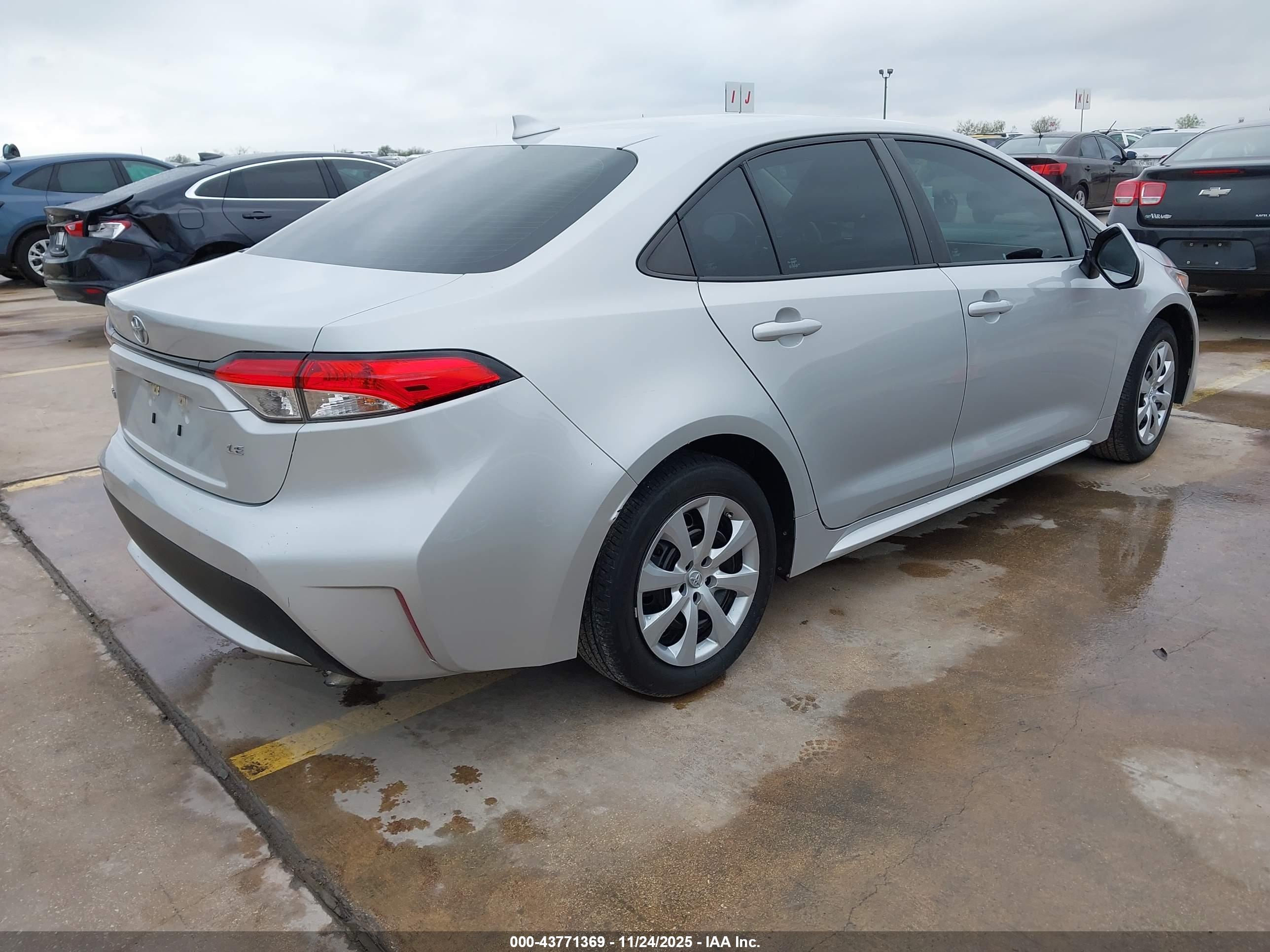 TOYOTA COROLLA image 4