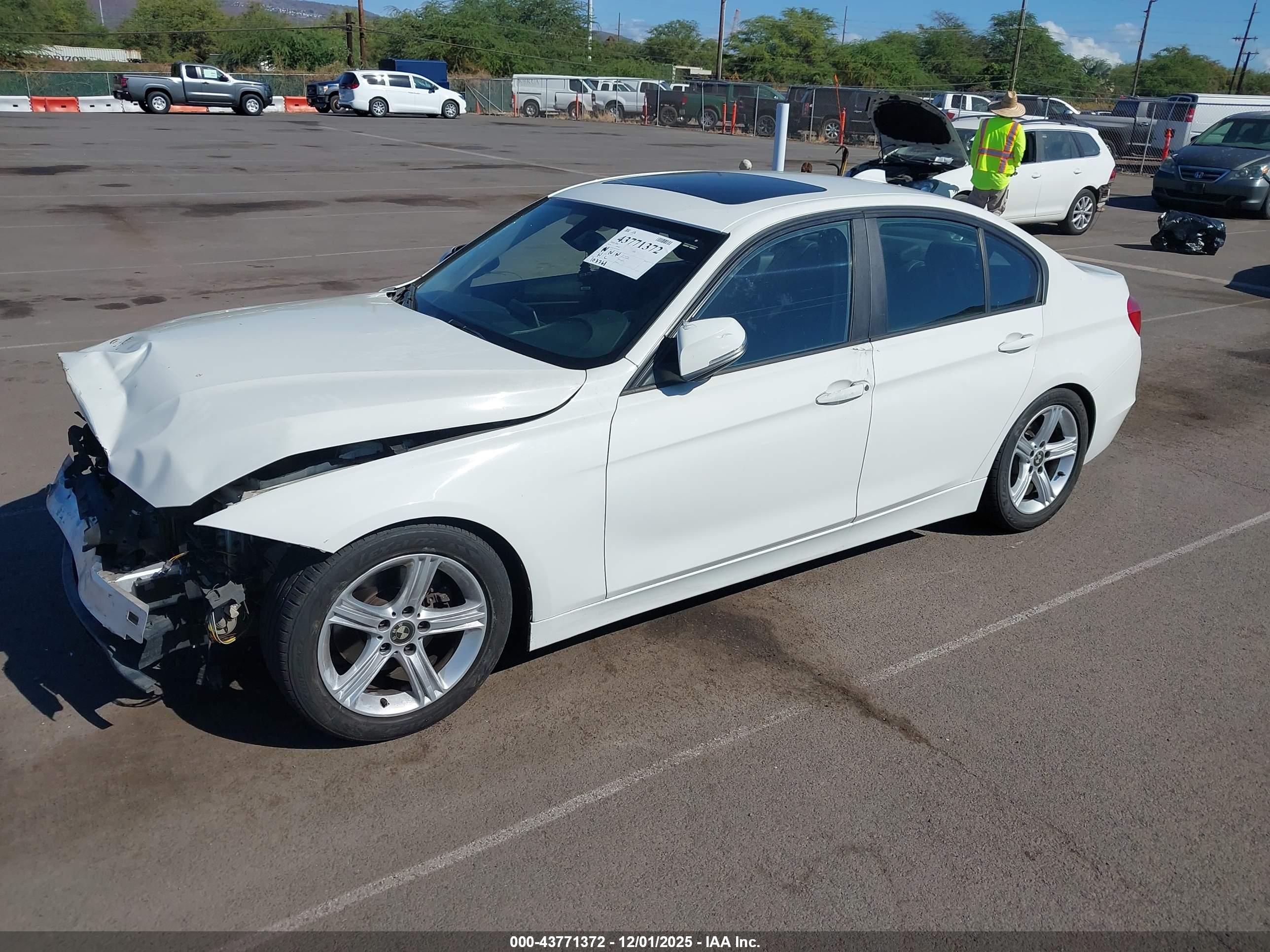 BMW 328I image 2