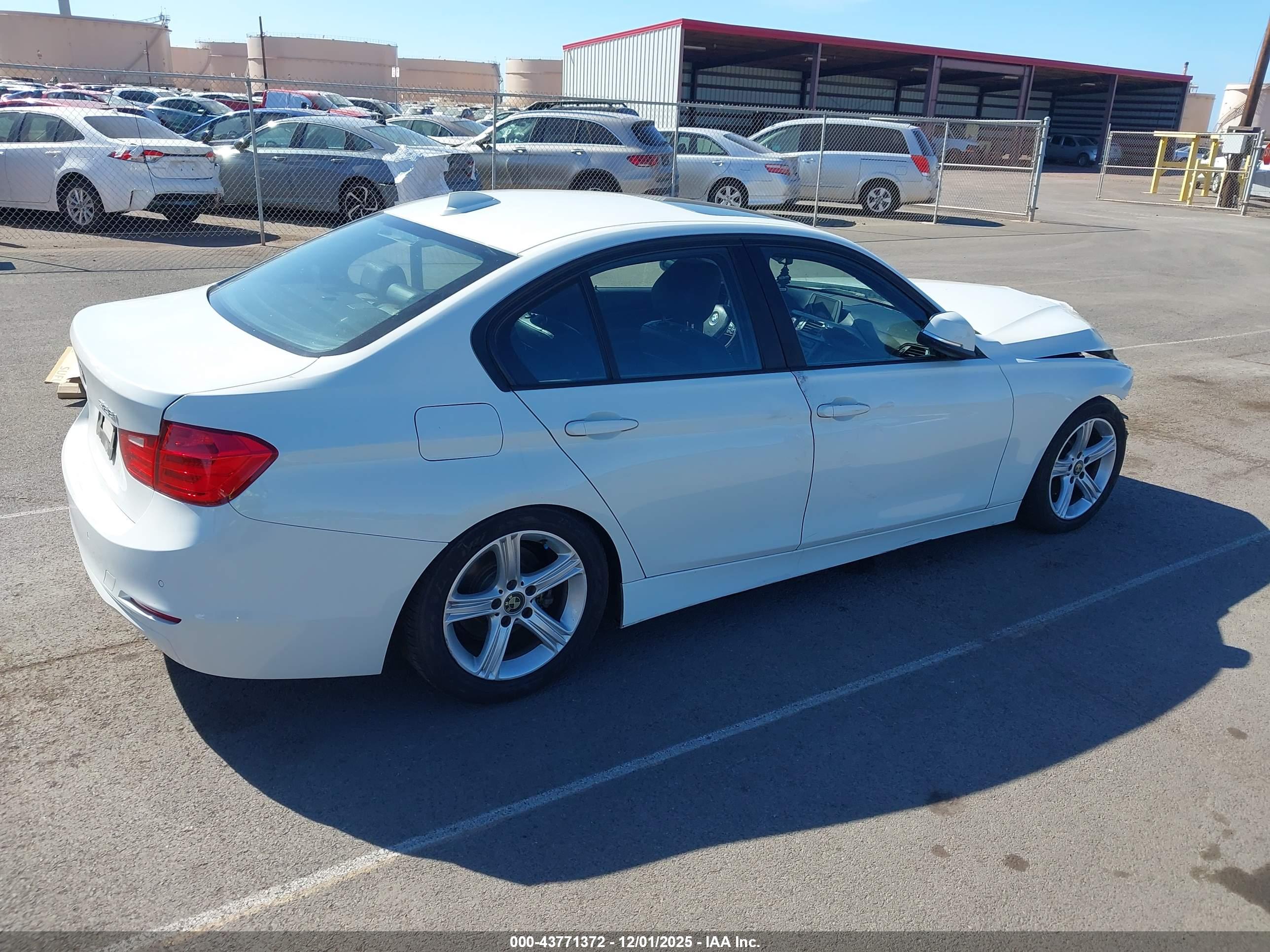 BMW 328I image 4