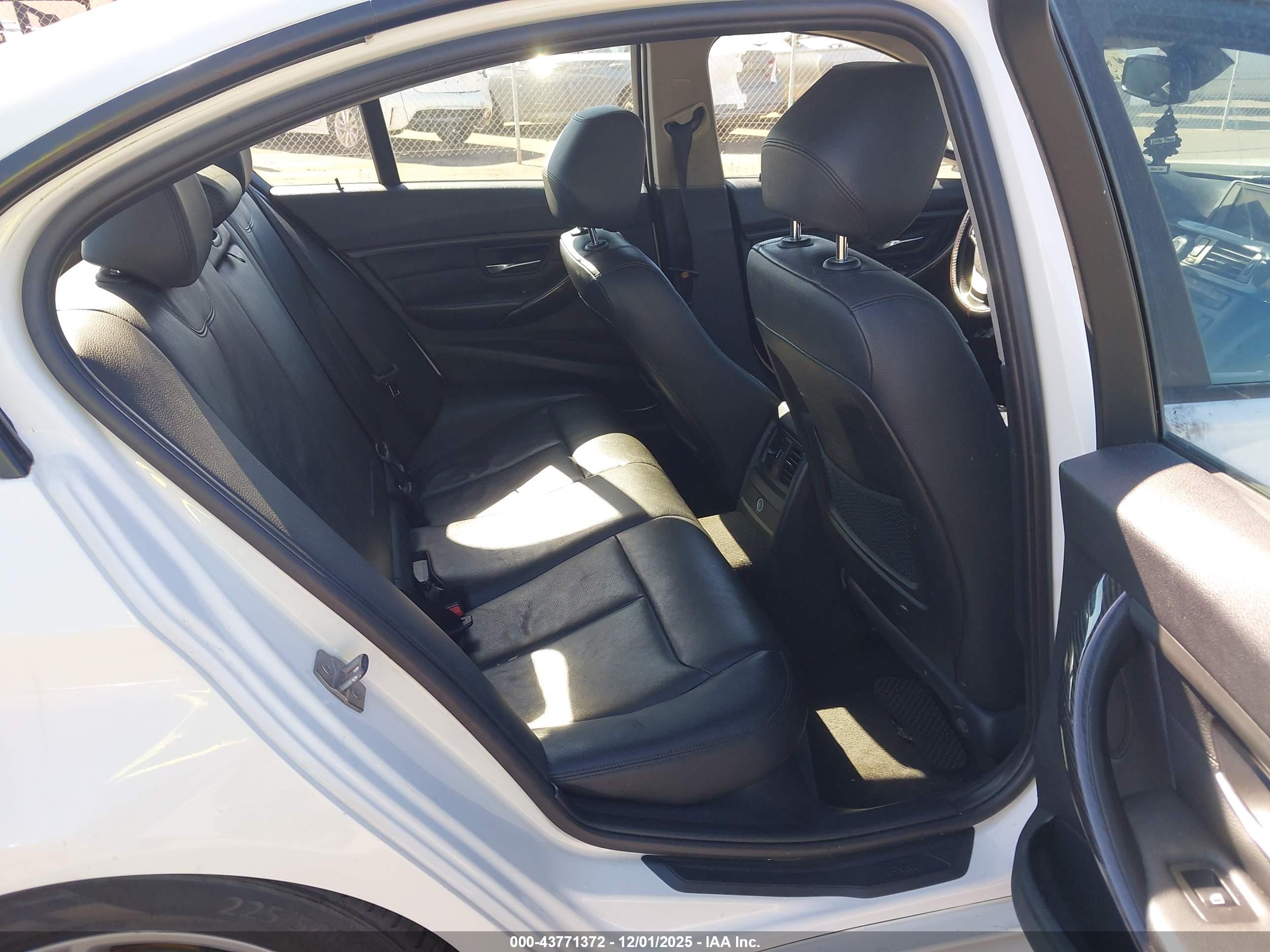 BMW 328I image 8