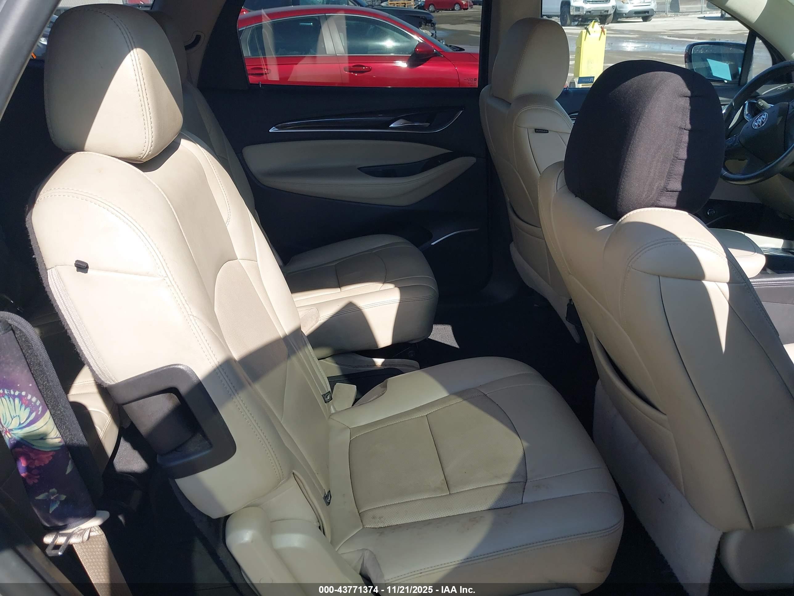 BUICK ENCLAVE image 8