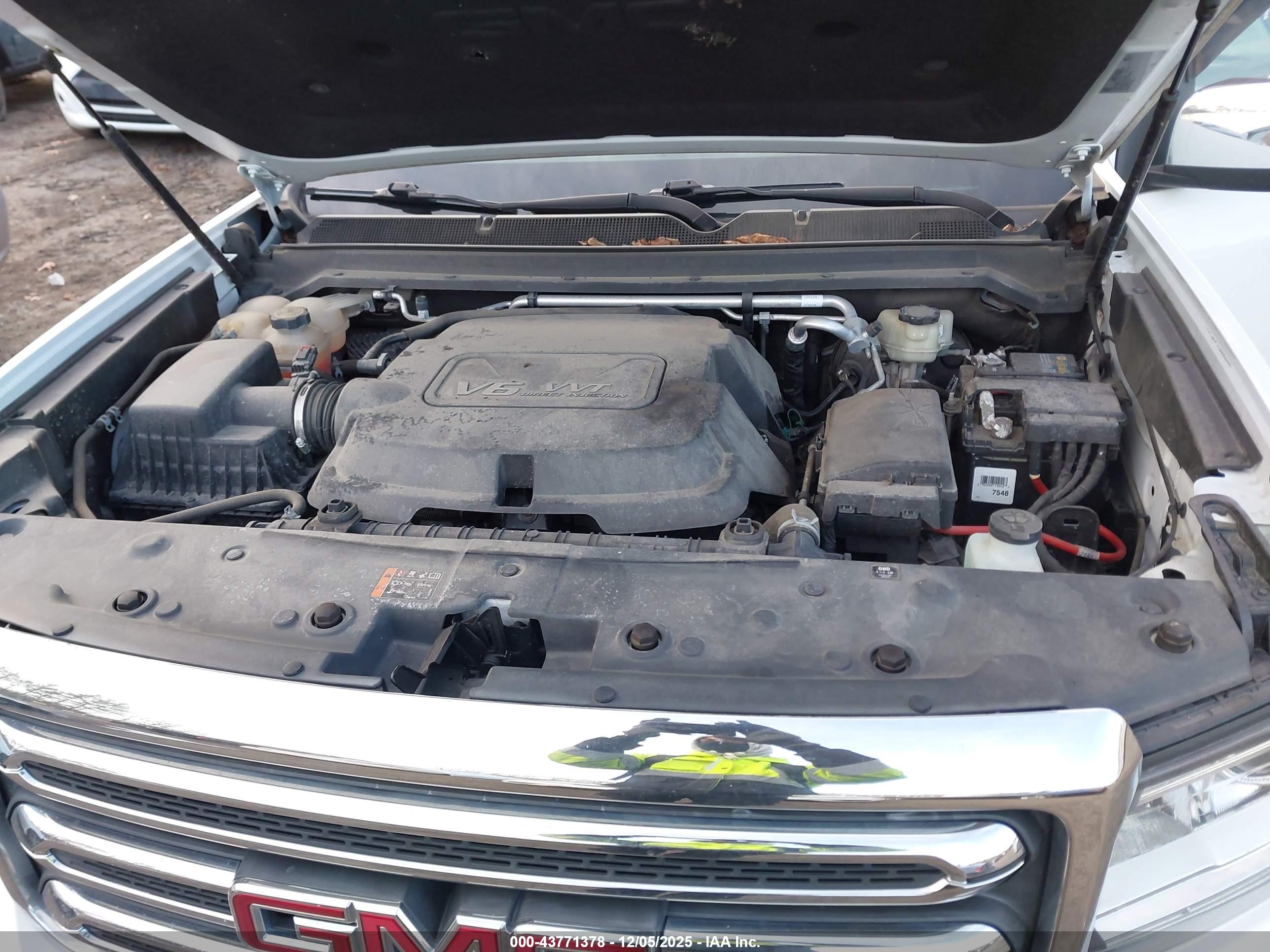 GMC CANYON image 10