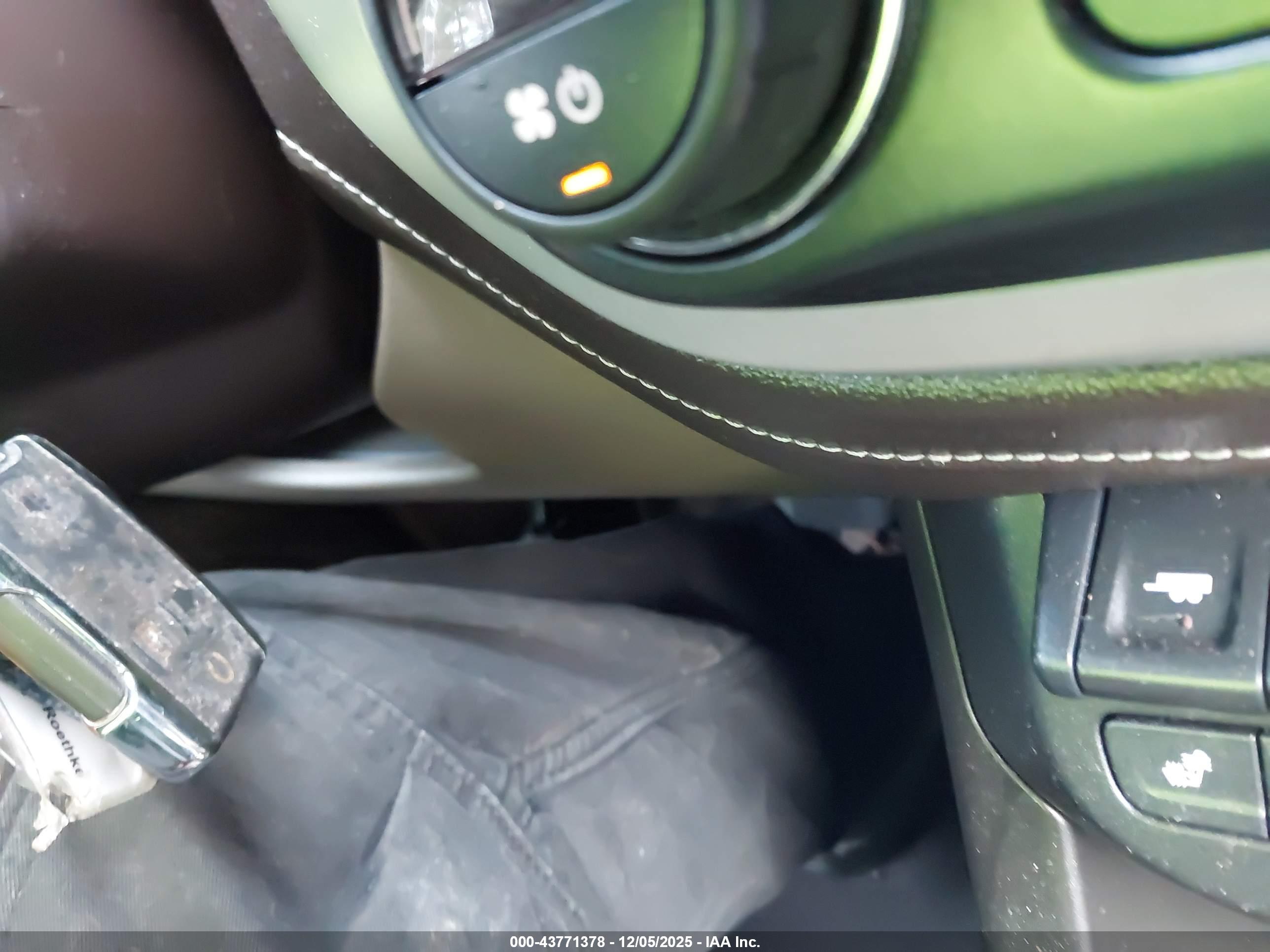 GMC CANYON image 11