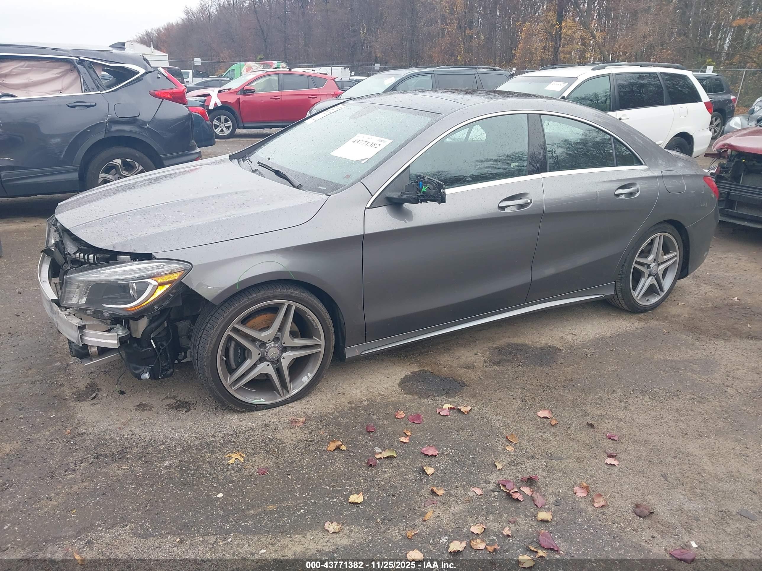 MERCEDES-BENZ CLA image 2