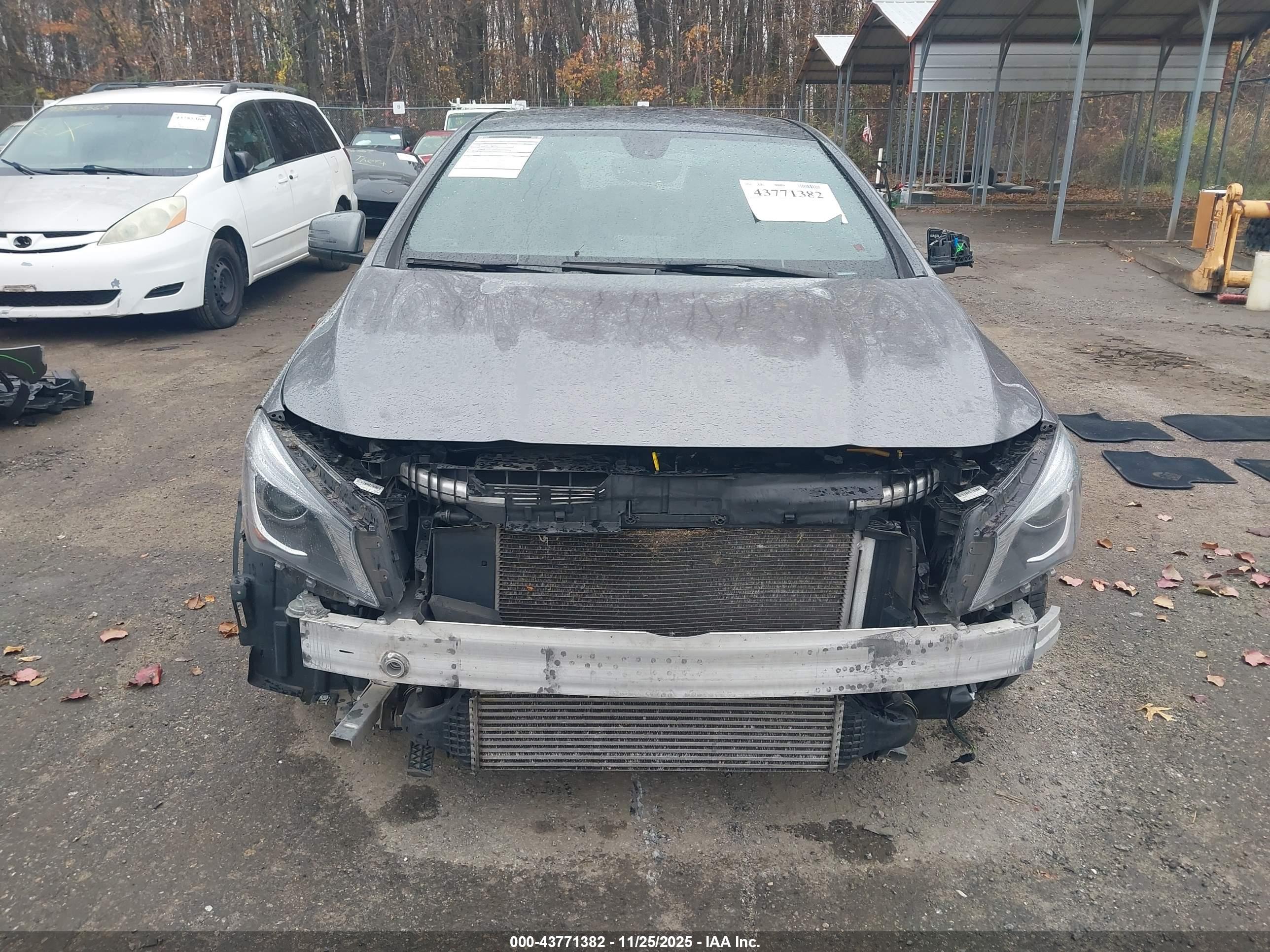 MERCEDES-BENZ CLA image 6