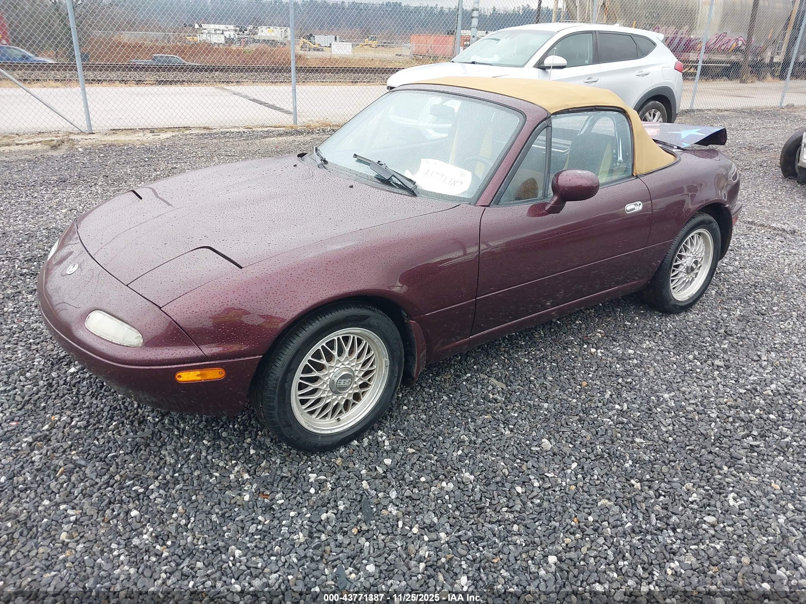 MAZDA MX-5 image 2