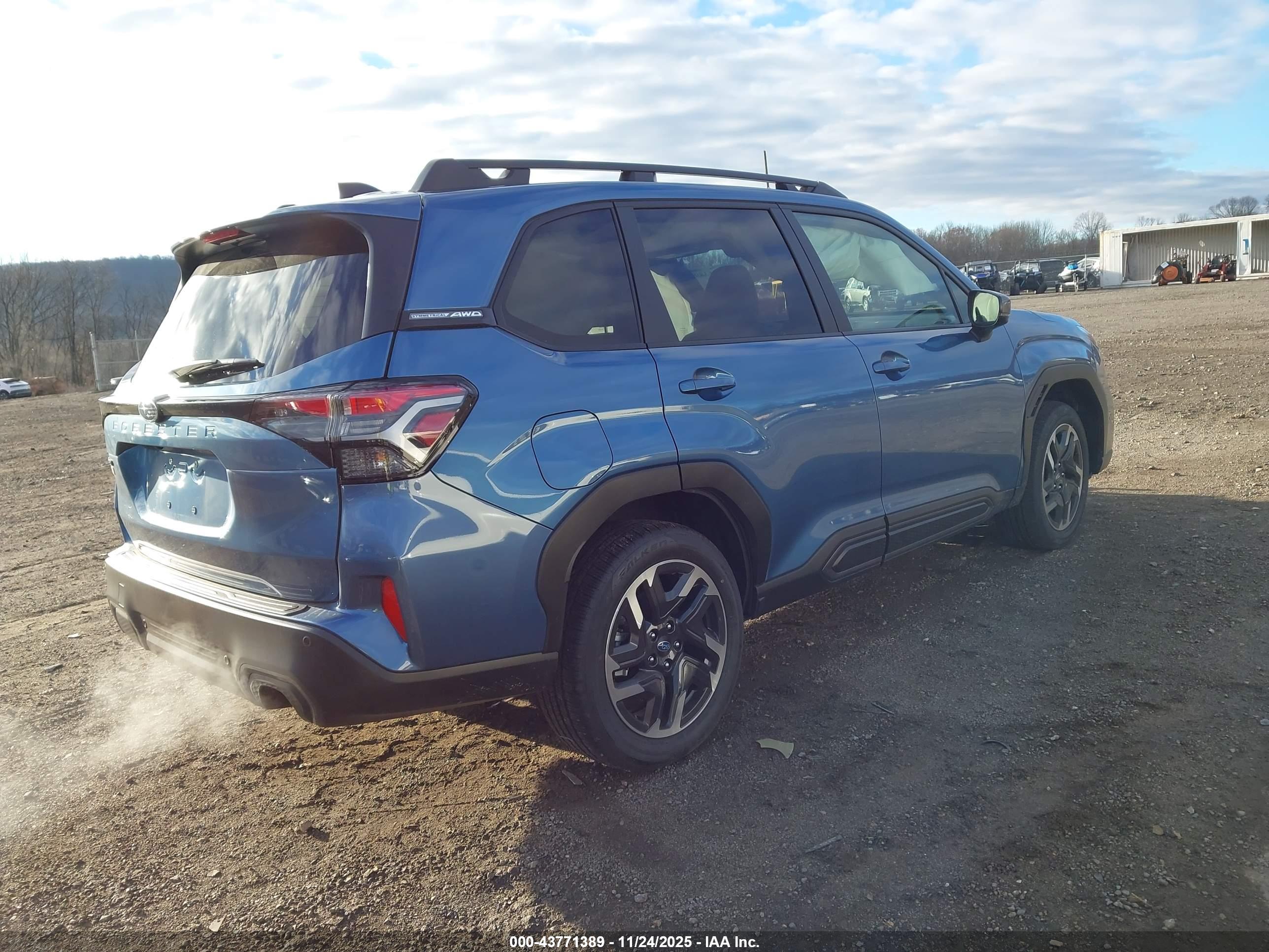 SUBARU FORESTER image 4