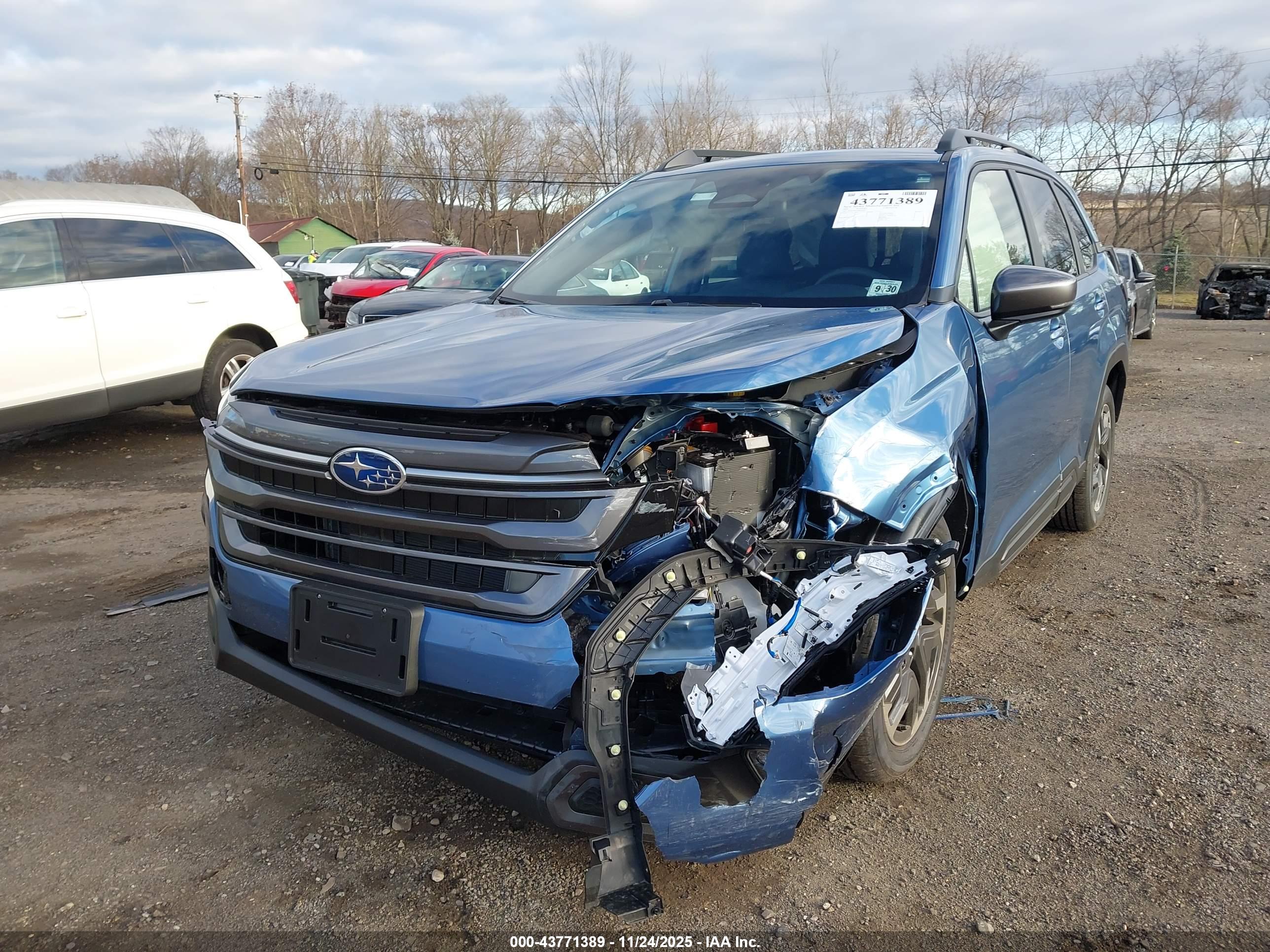 SUBARU FORESTER image 6