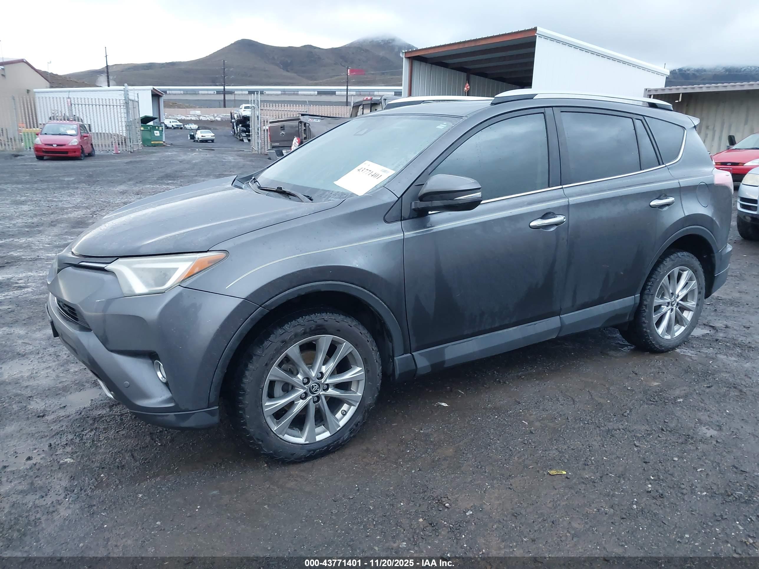 TOYOTA RAV4 image 2