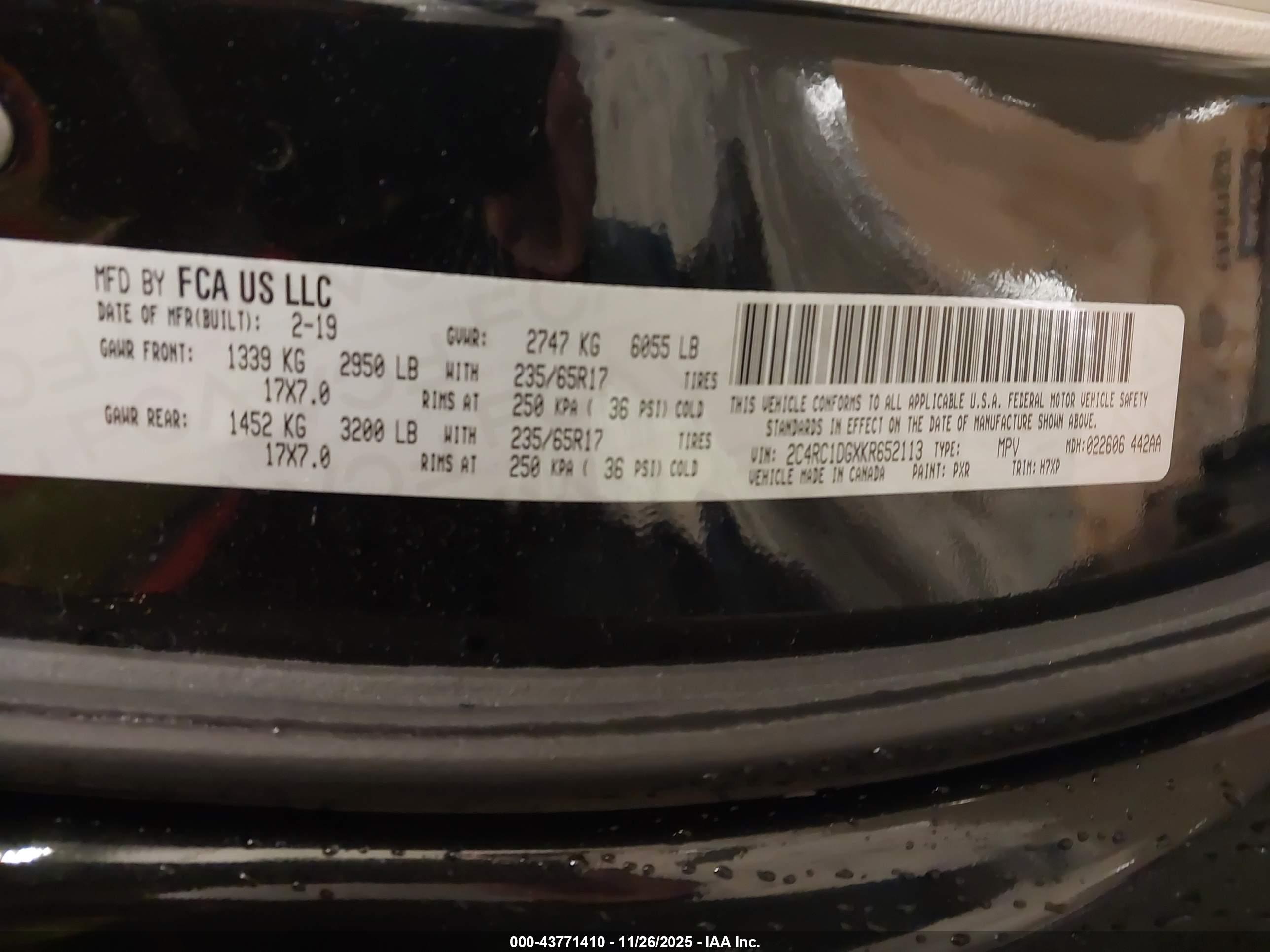CHRYSLER PACIFICA image 9