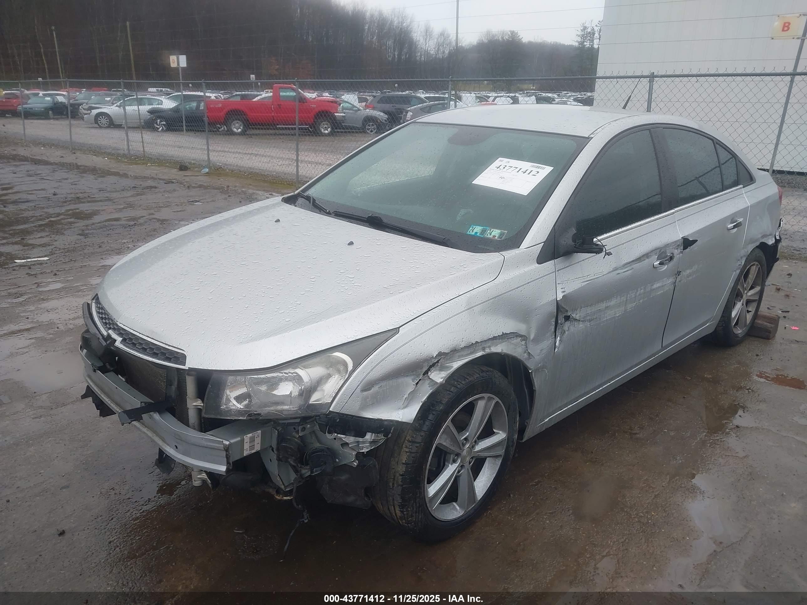 CHEVROLET CRUZE image 2