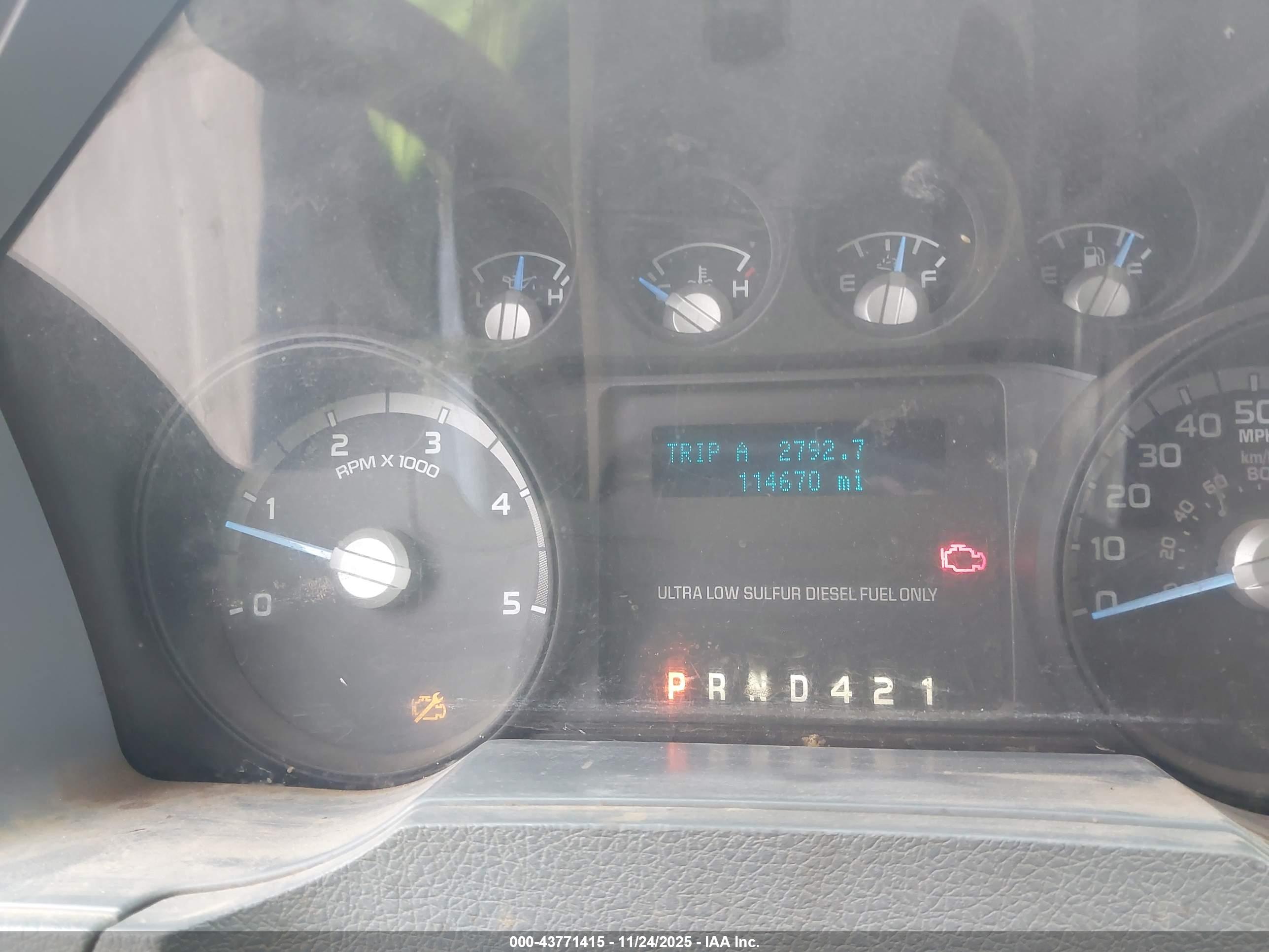 FORD F-650 image 6