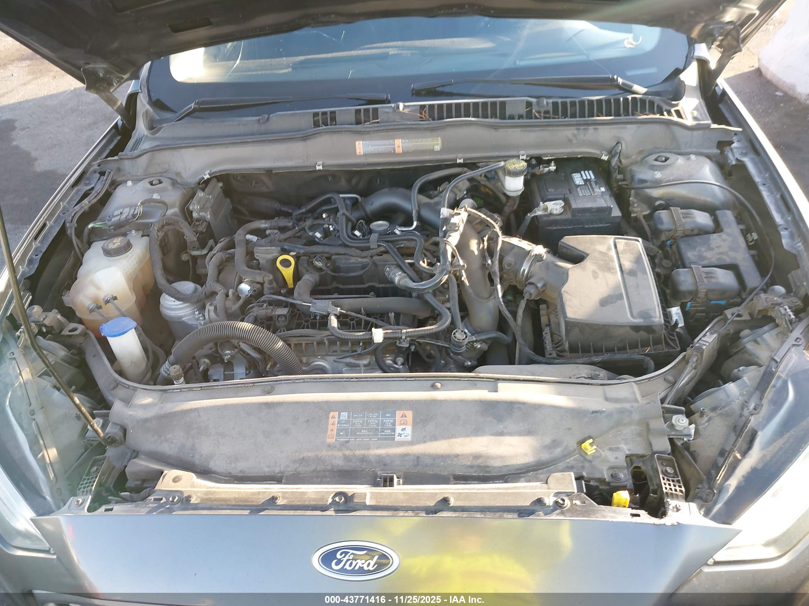 FORD FUSION image 10