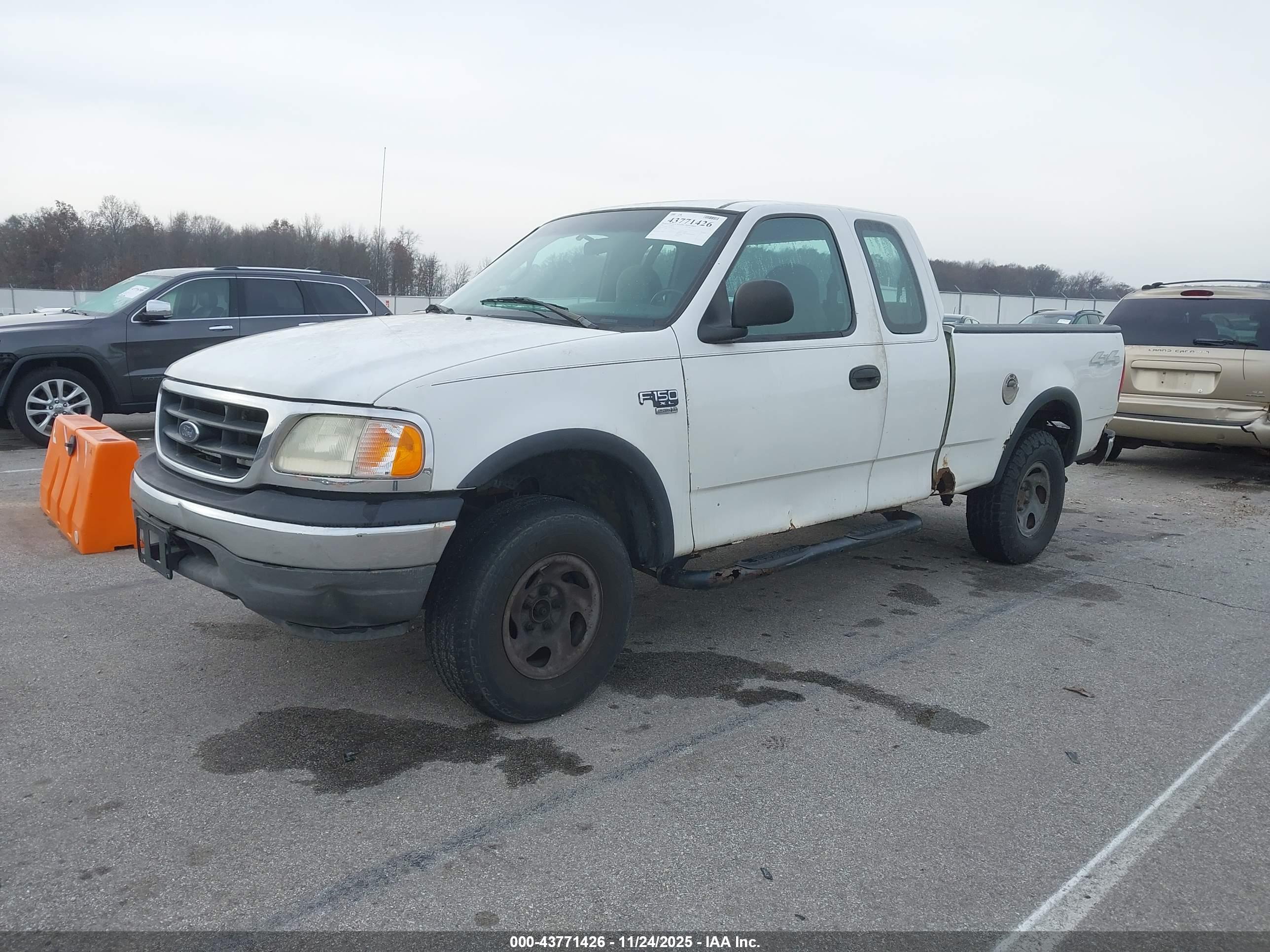 FORD F-150 image 2