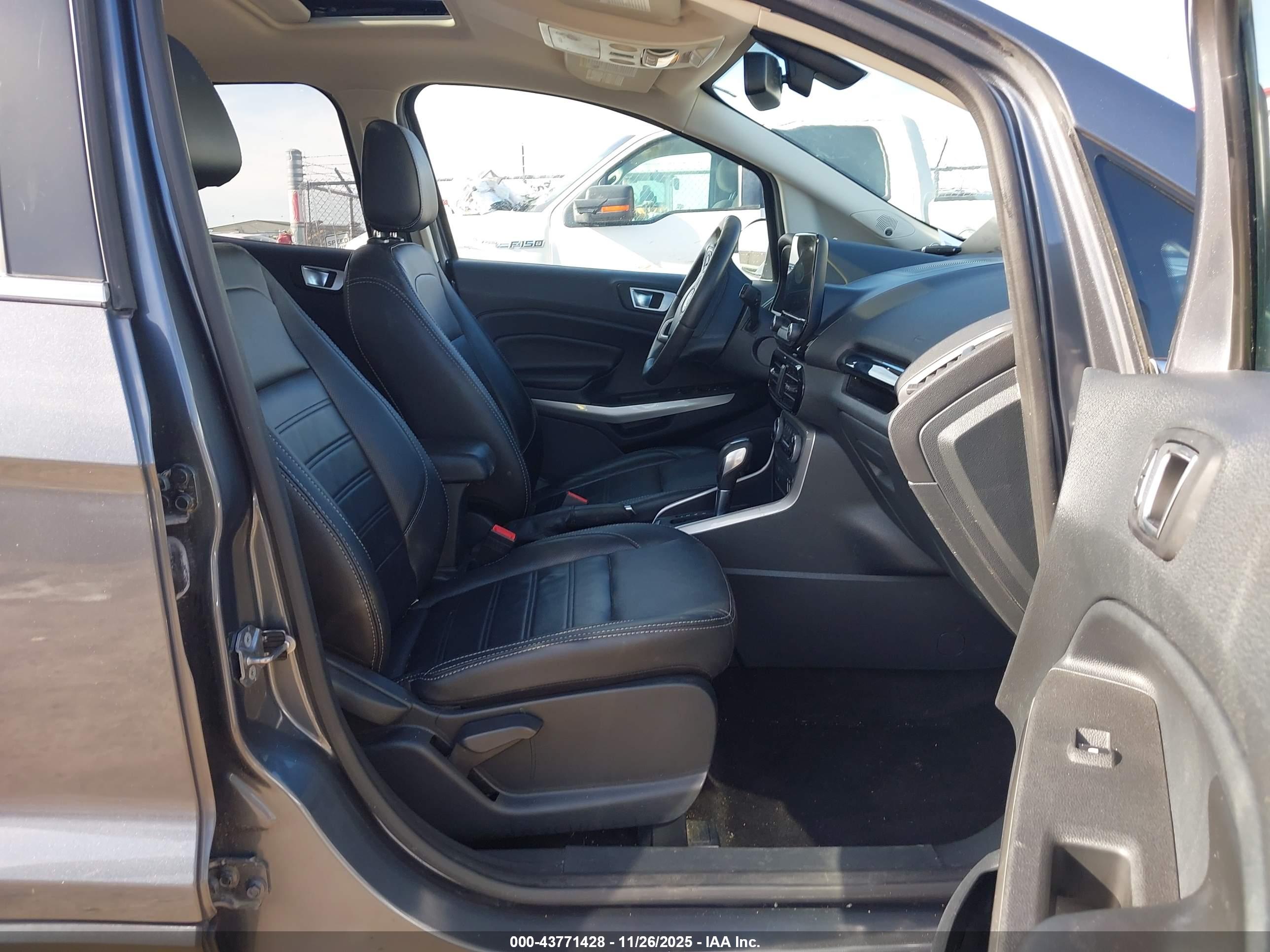 FORD ECOSPORT image 5