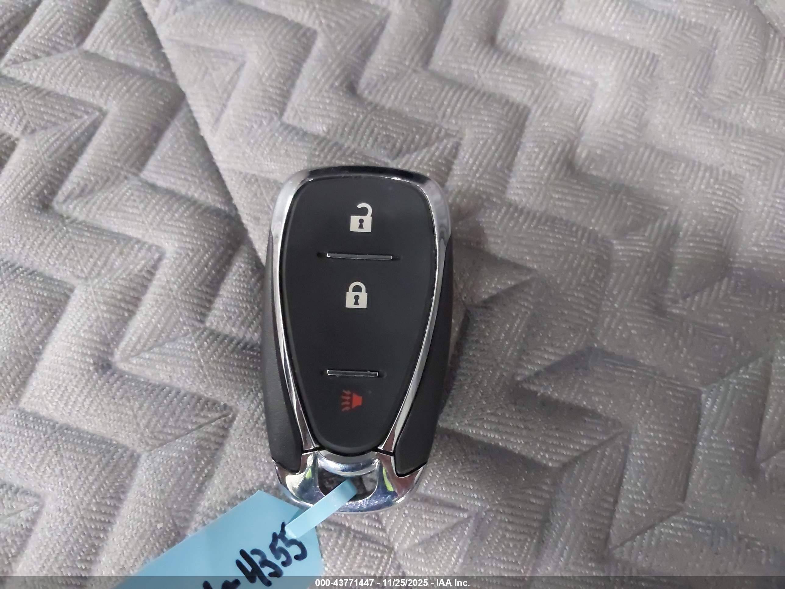 CHEVROLET EQUINOX image 11