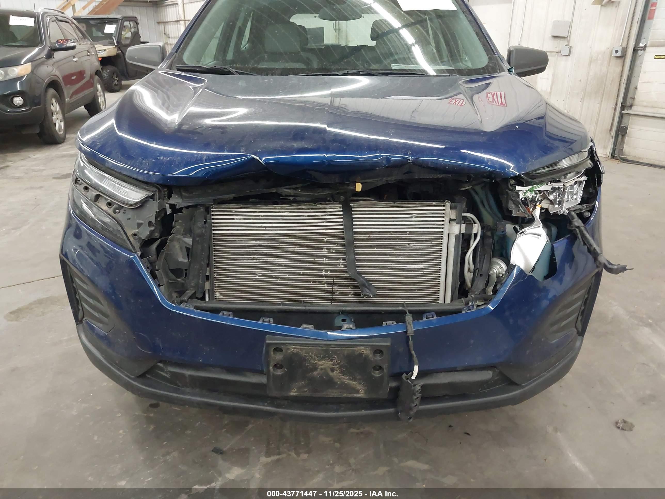 CHEVROLET EQUINOX image 6
