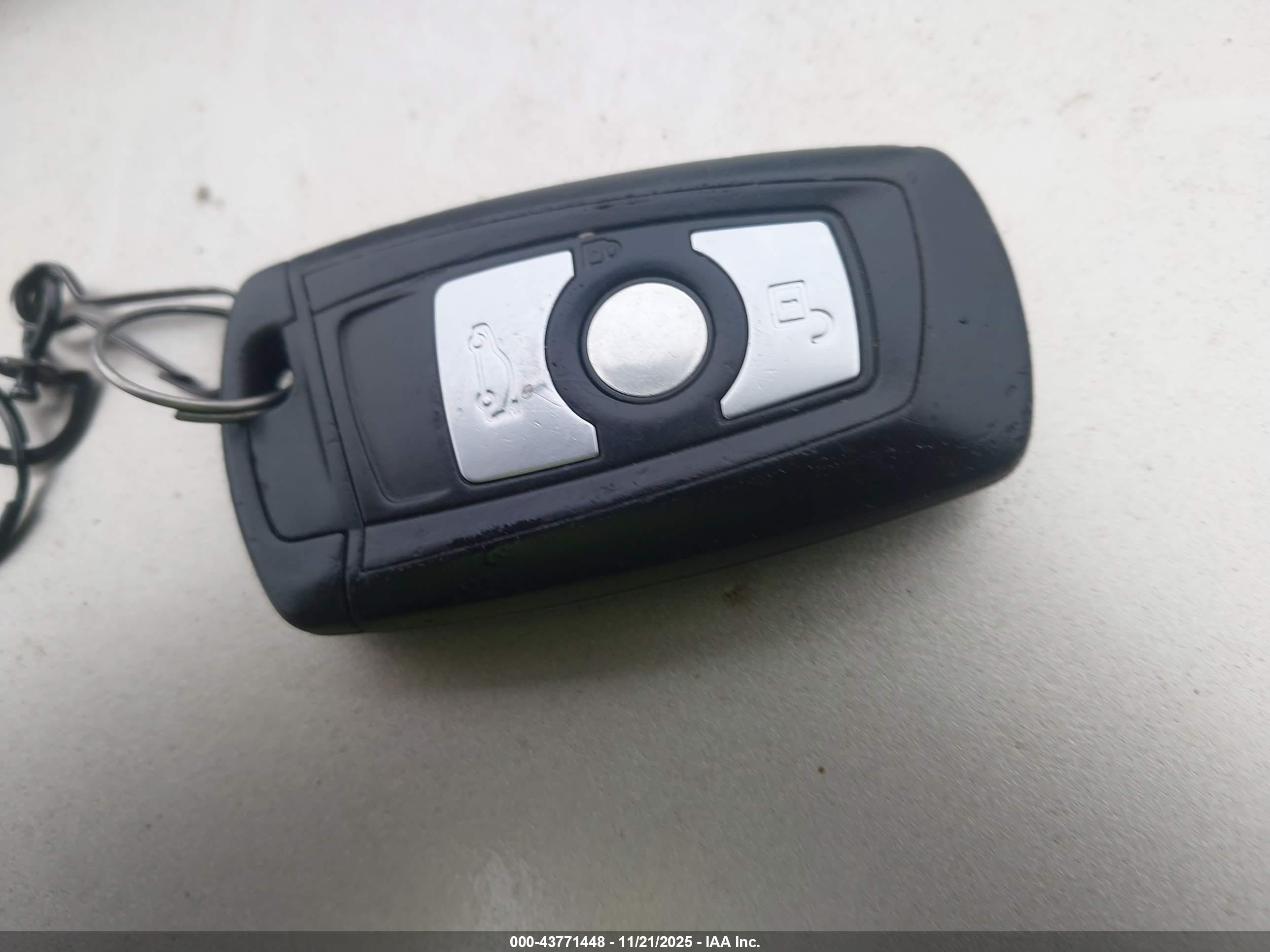 BMW 328I image 11