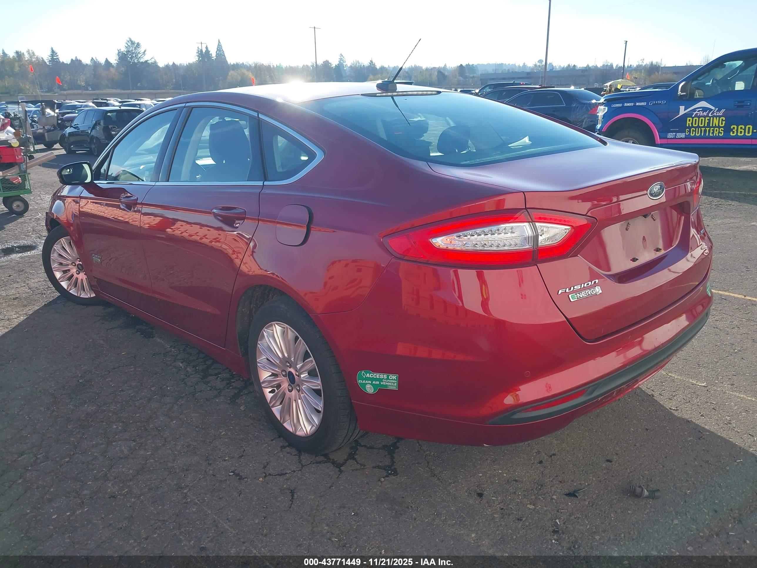FORD FUSION image 3