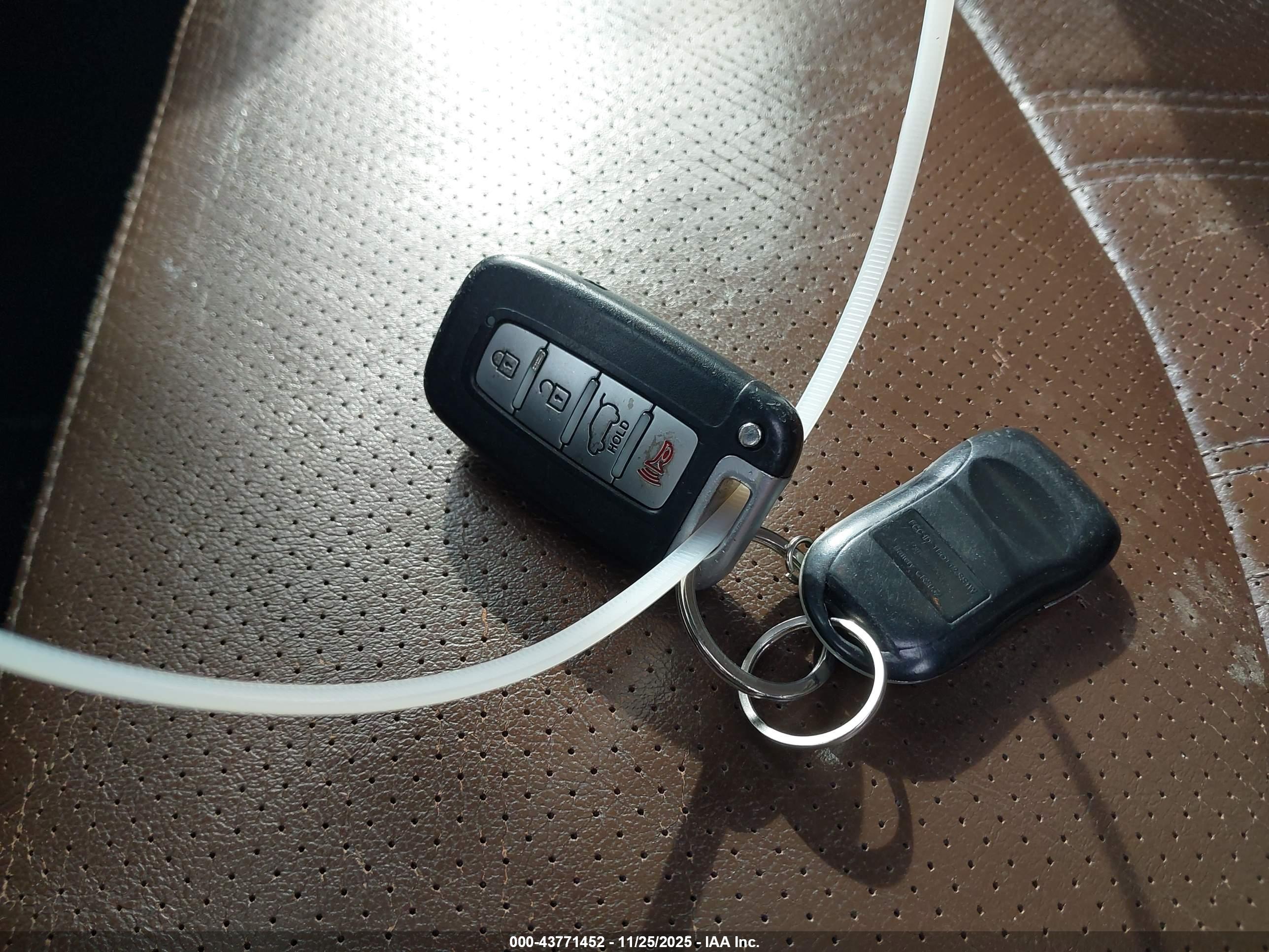 KIA SORENTO image 11