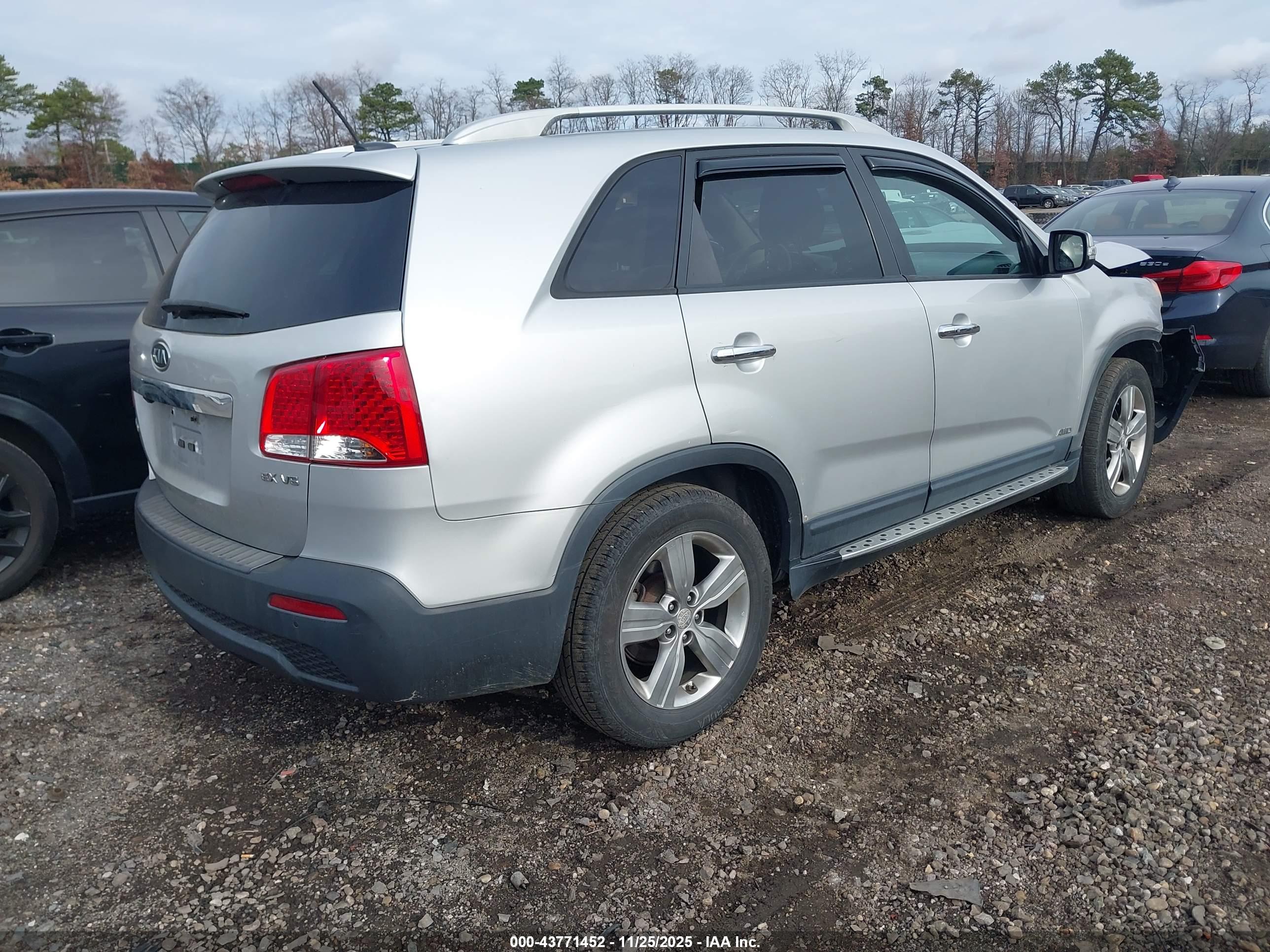 KIA SORENTO image 4