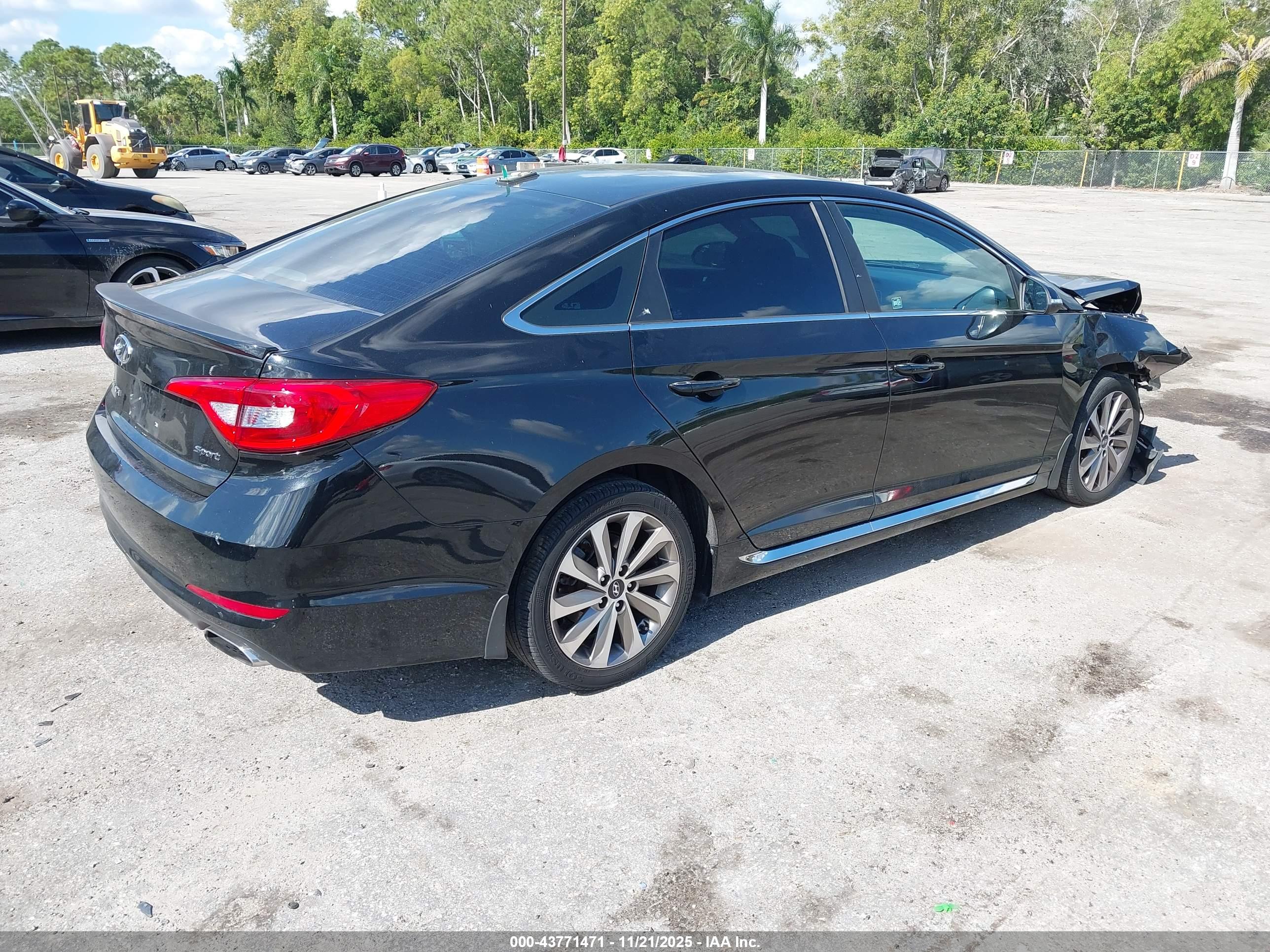 HYUNDAI SONATA image 4