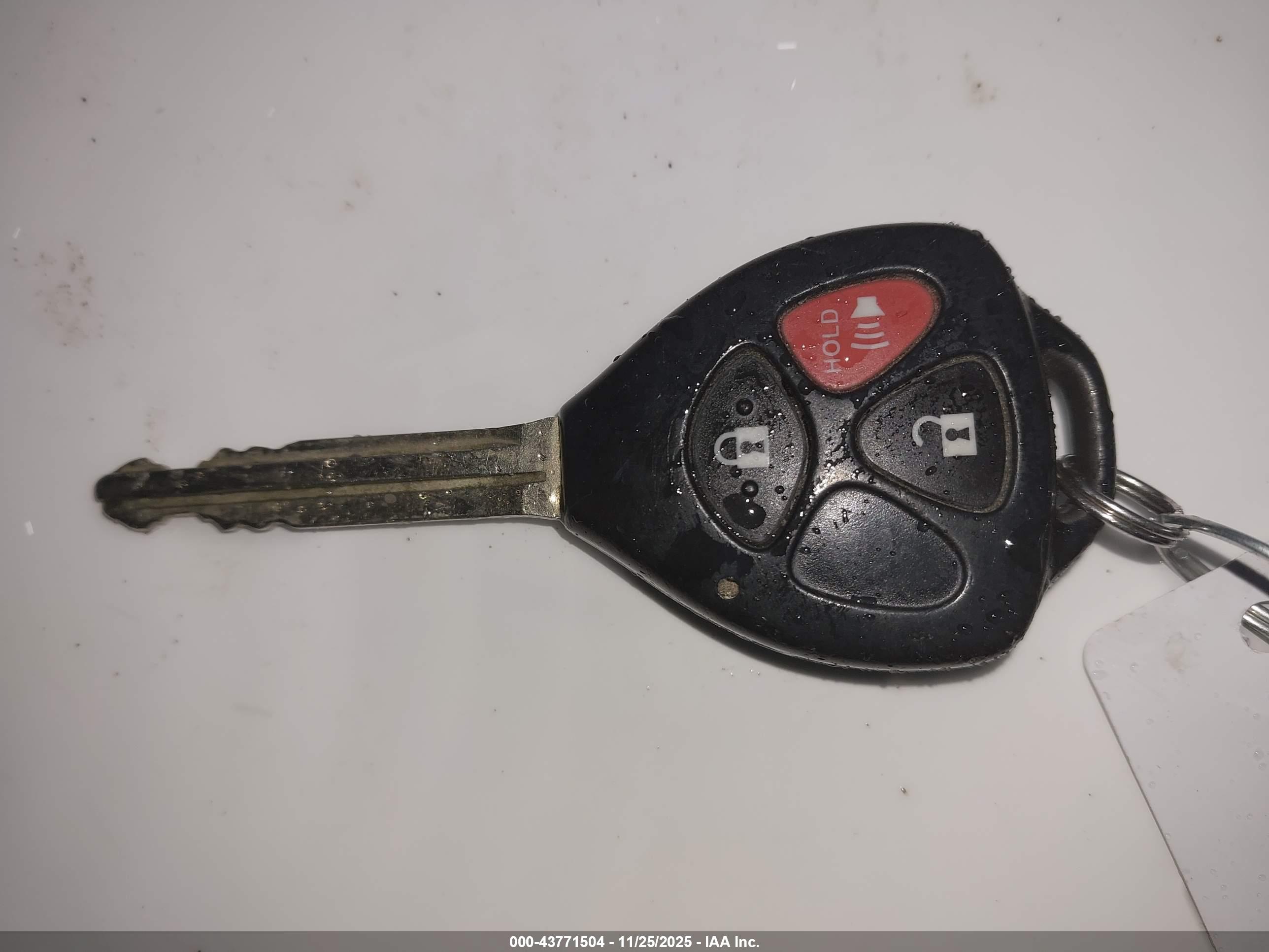 TOYOTA YARIS image 11