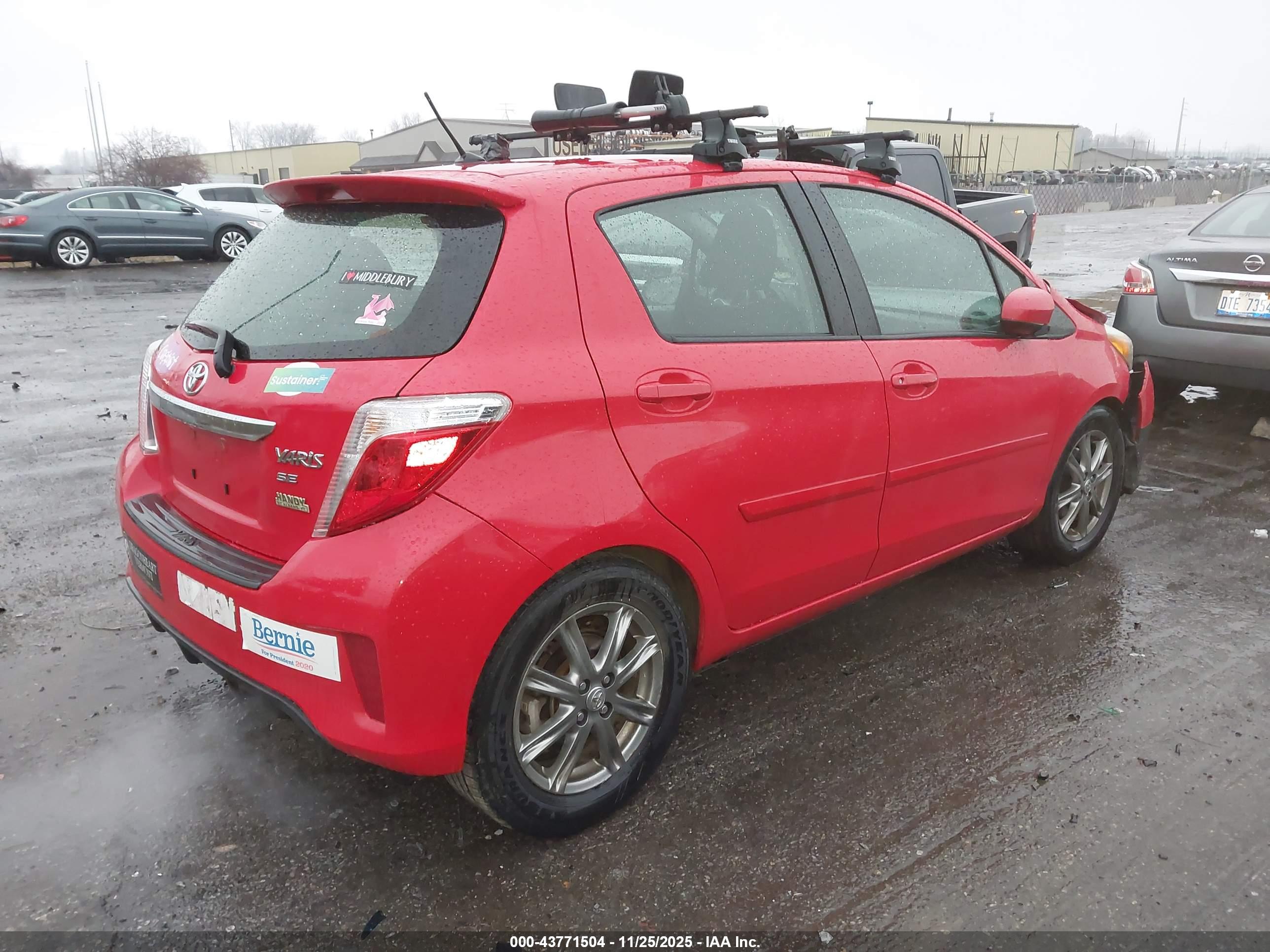 TOYOTA YARIS image 4