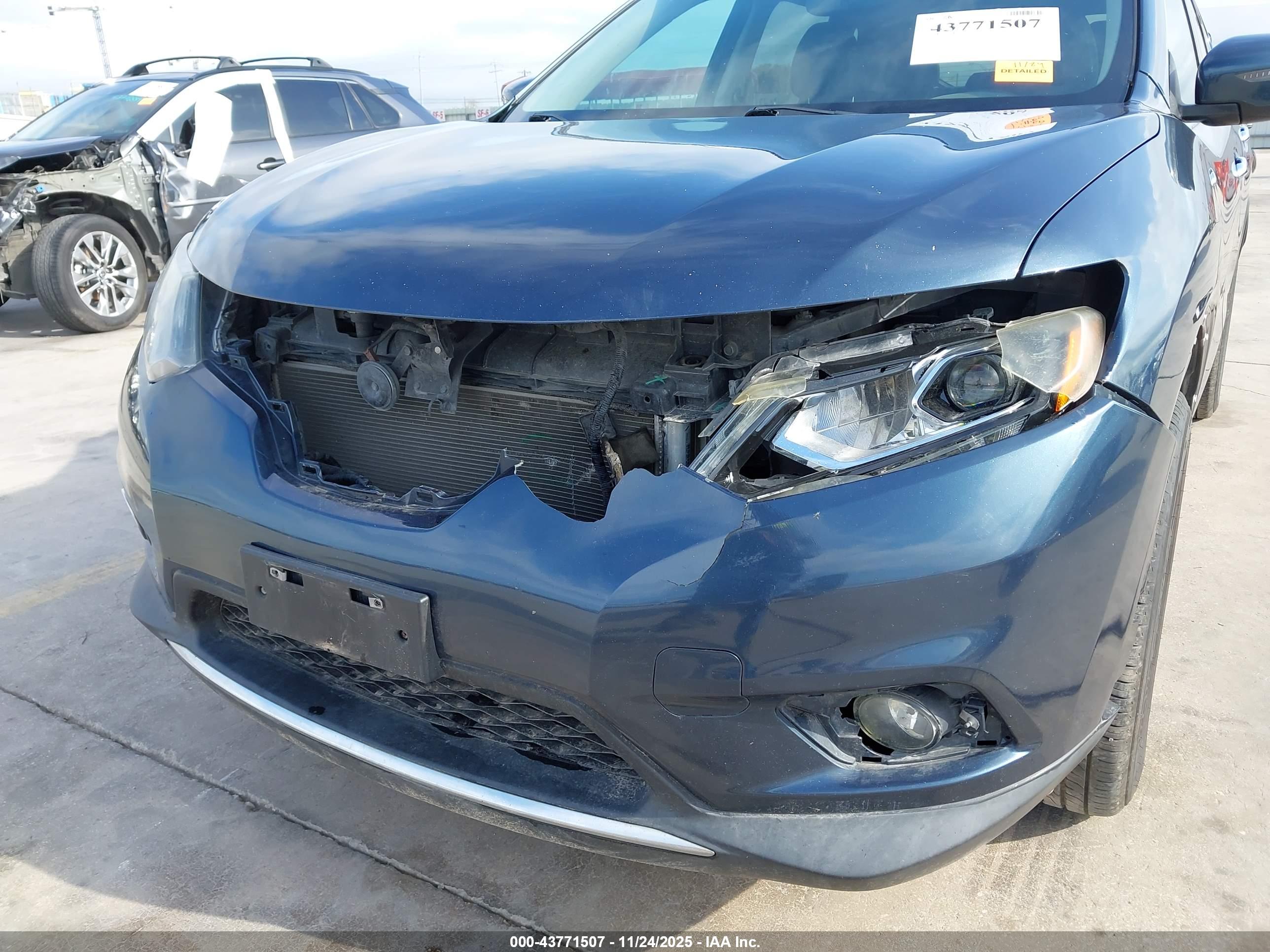 NISSAN ROGUE image 6