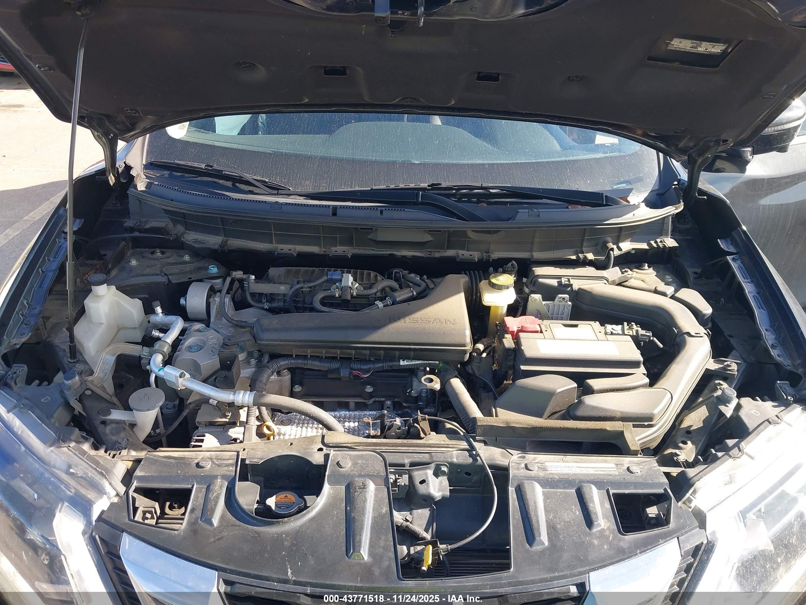 NISSAN ROGUE image 10