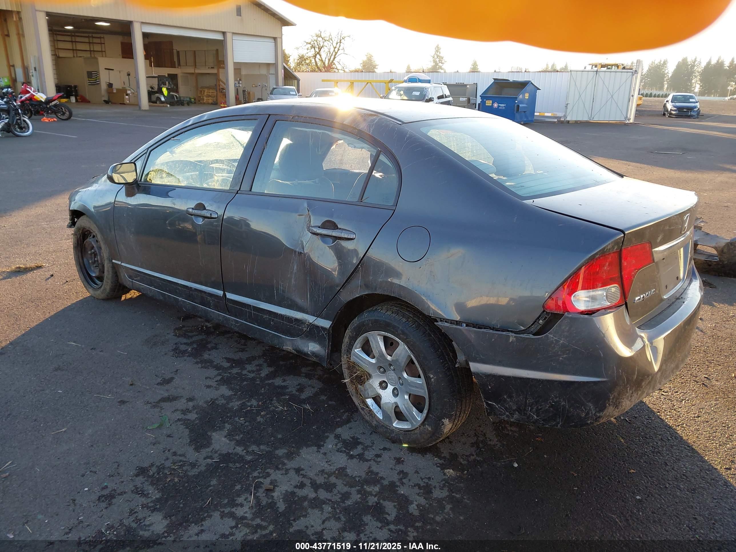 HONDA CIVIC image 3
