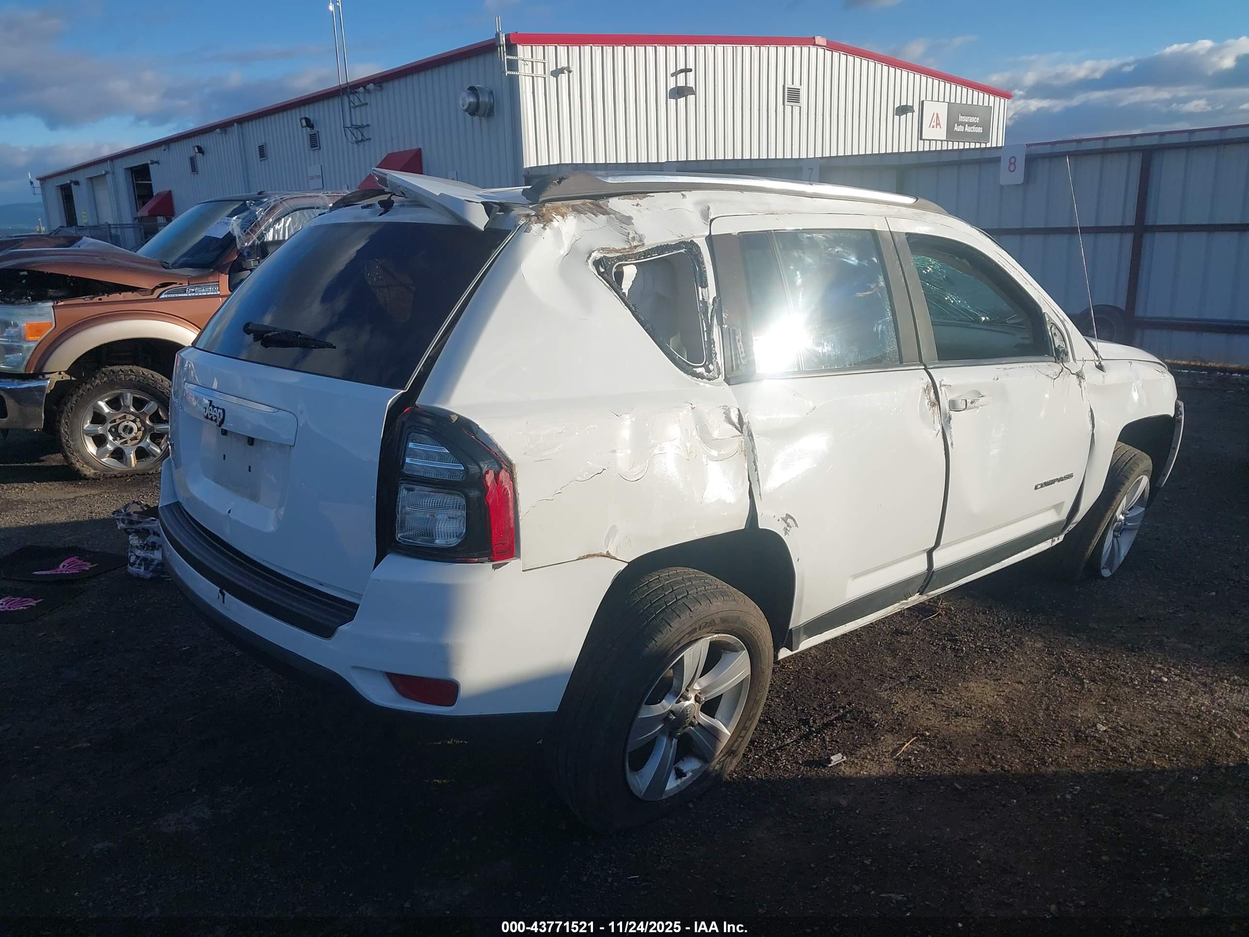 JEEP COMPASS image 4