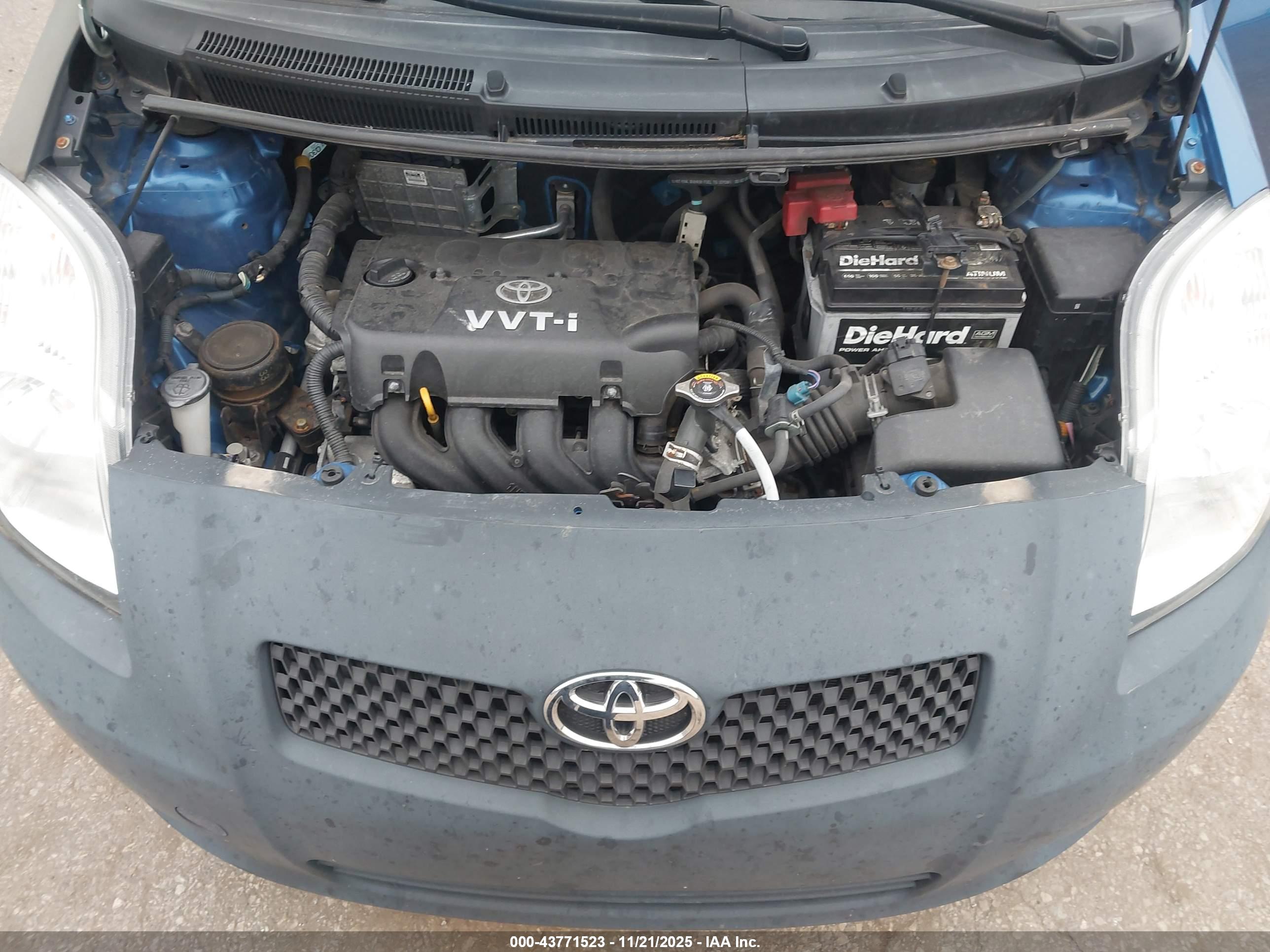 TOYOTA YARIS image 10