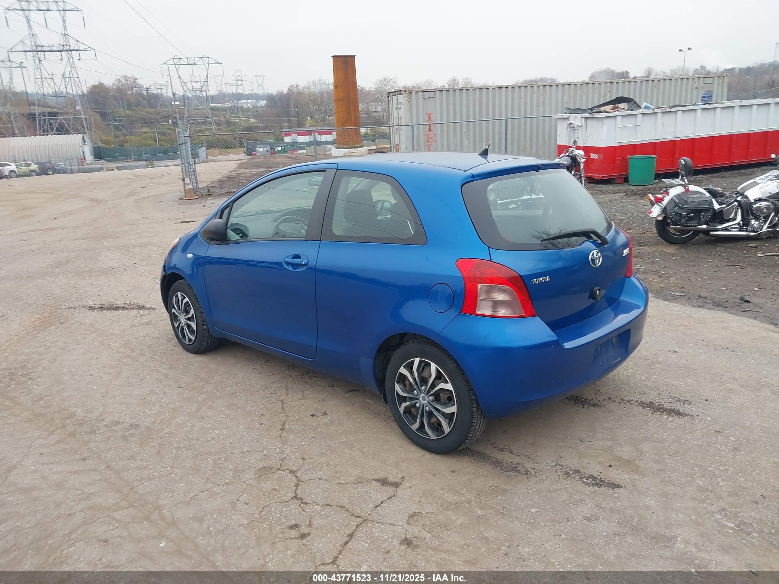 TOYOTA YARIS image 3