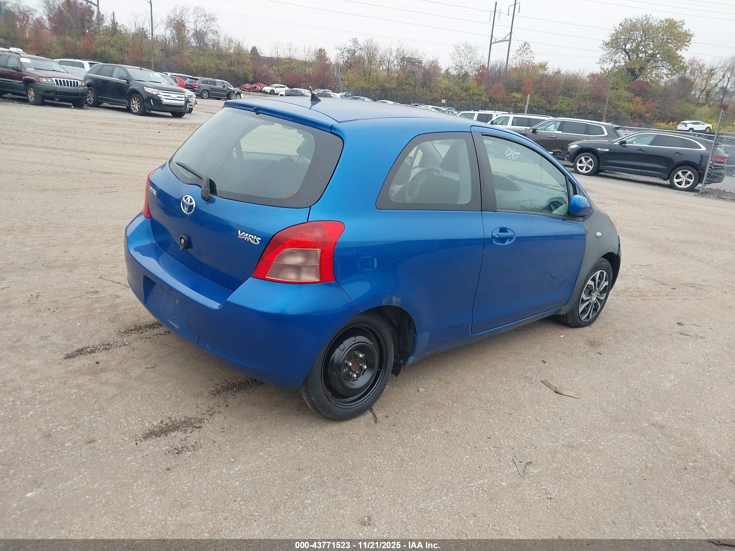 TOYOTA YARIS image 4