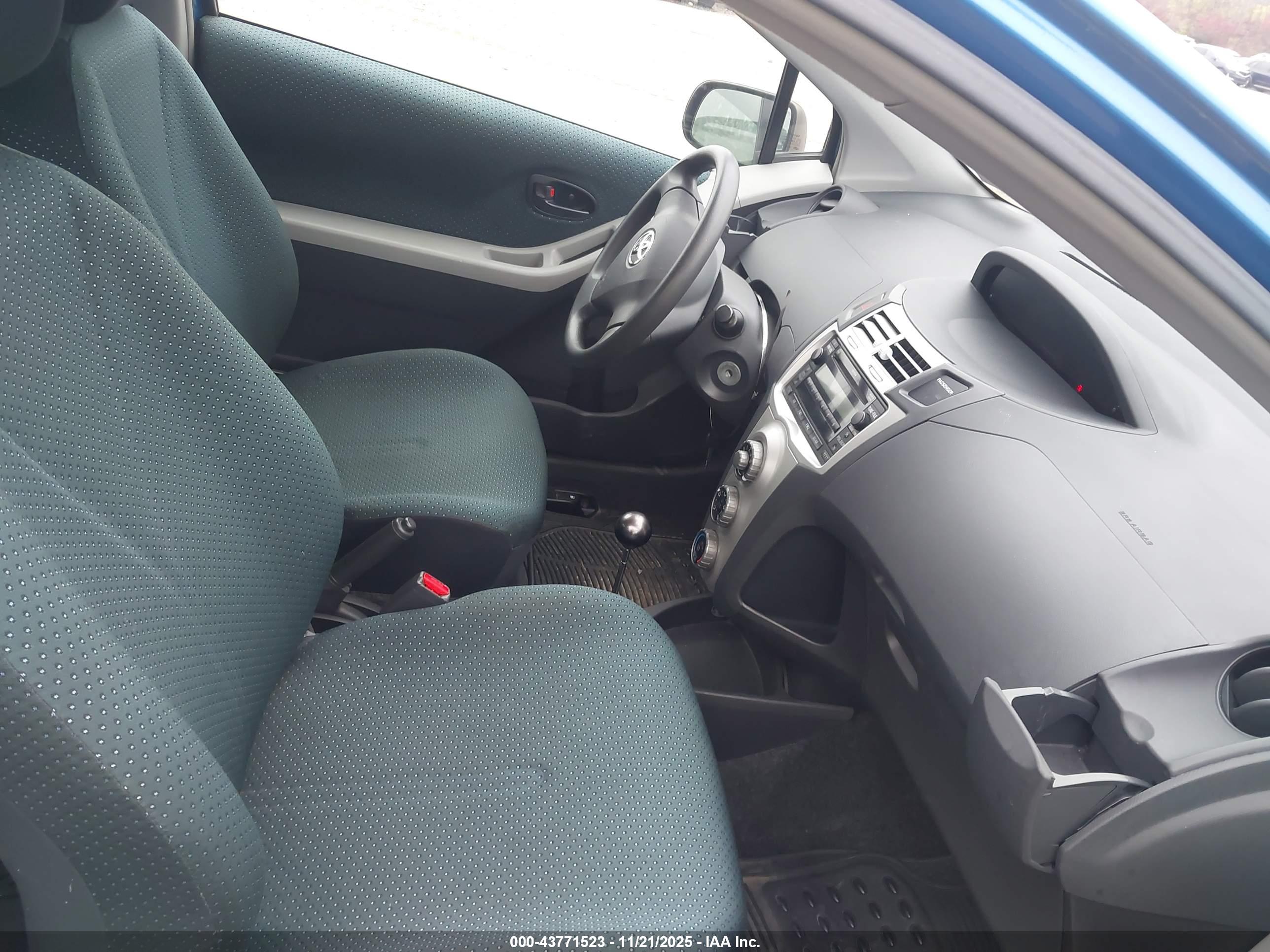 TOYOTA YARIS image 5