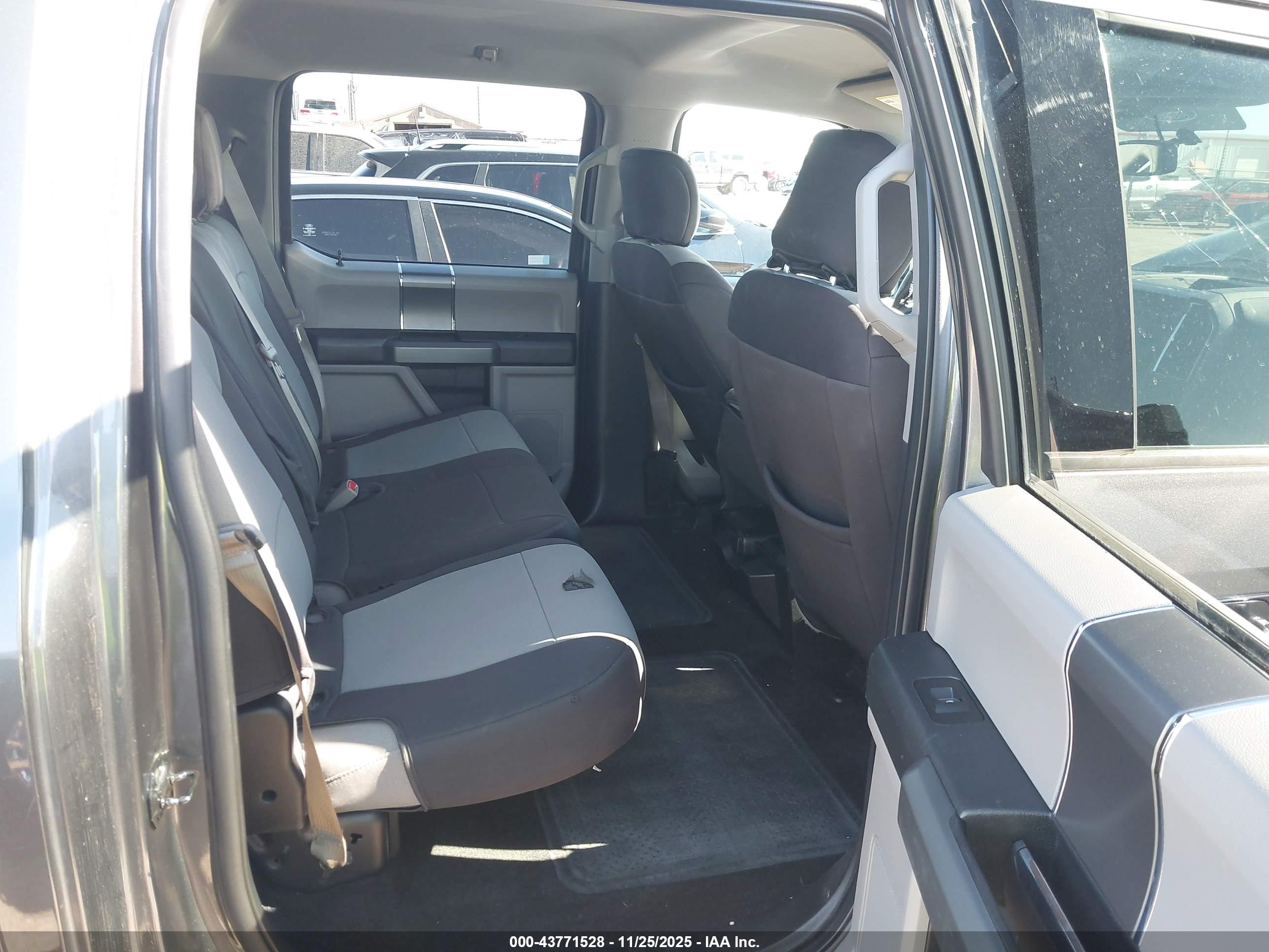 FORD F-150 image 8