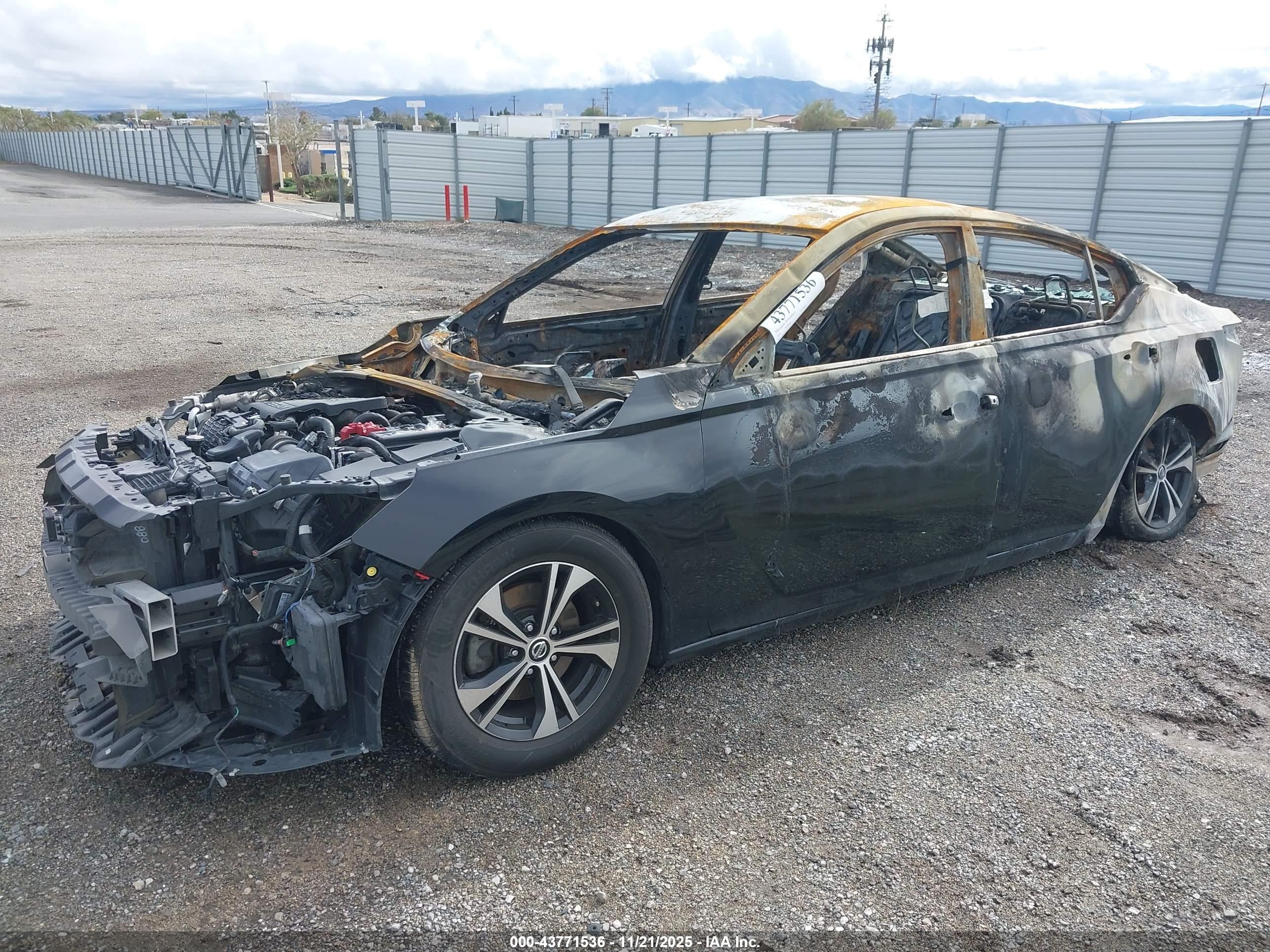 NISSAN ALTIMA image 2