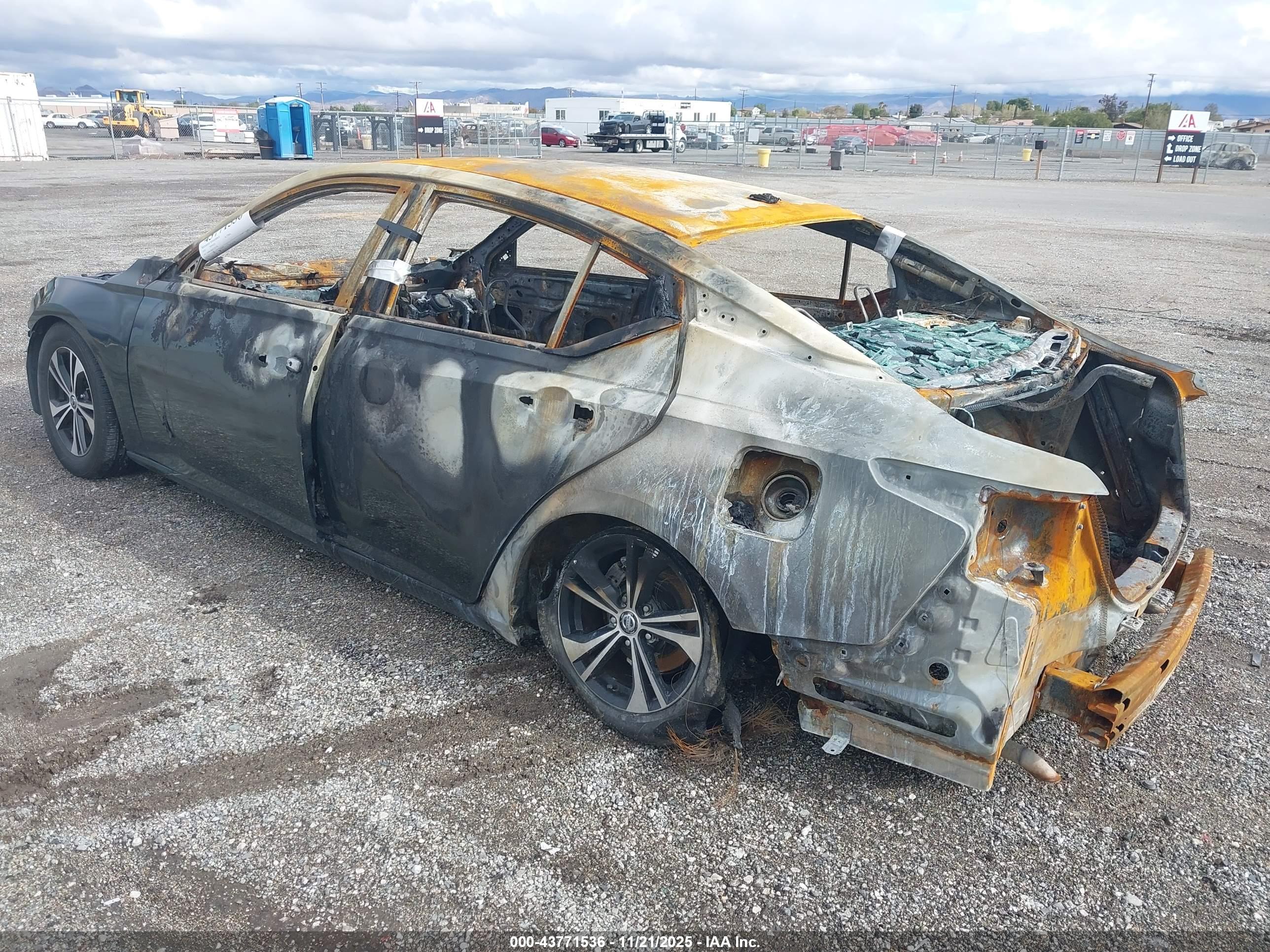 NISSAN ALTIMA image 3